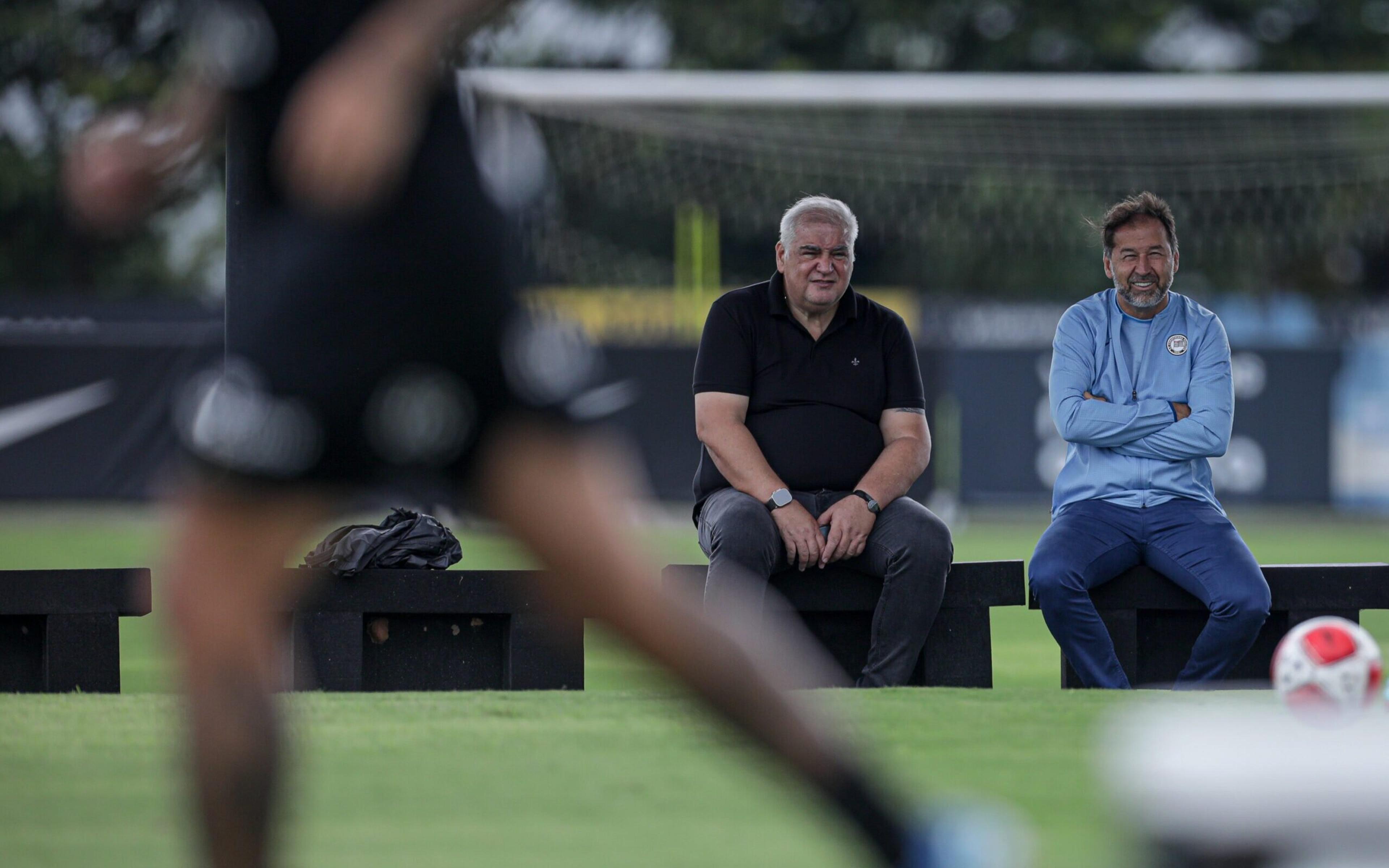 E agora? Saiba como estão os bastidores do Corinthians após a demissão de Rubão por Augusto Melo