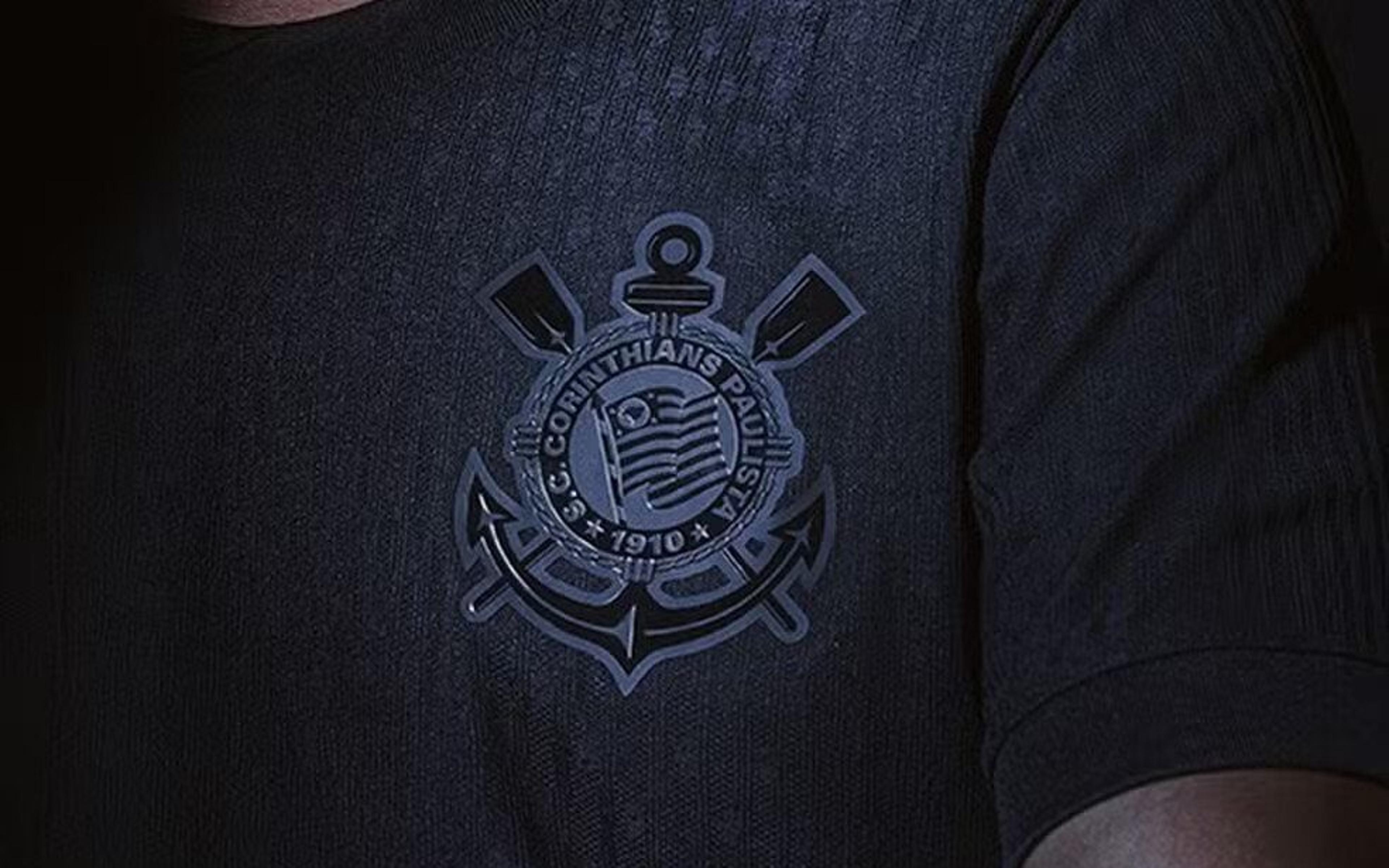 Vendas da nova camisa do Corinthians mais do que dobram em relação a 2023