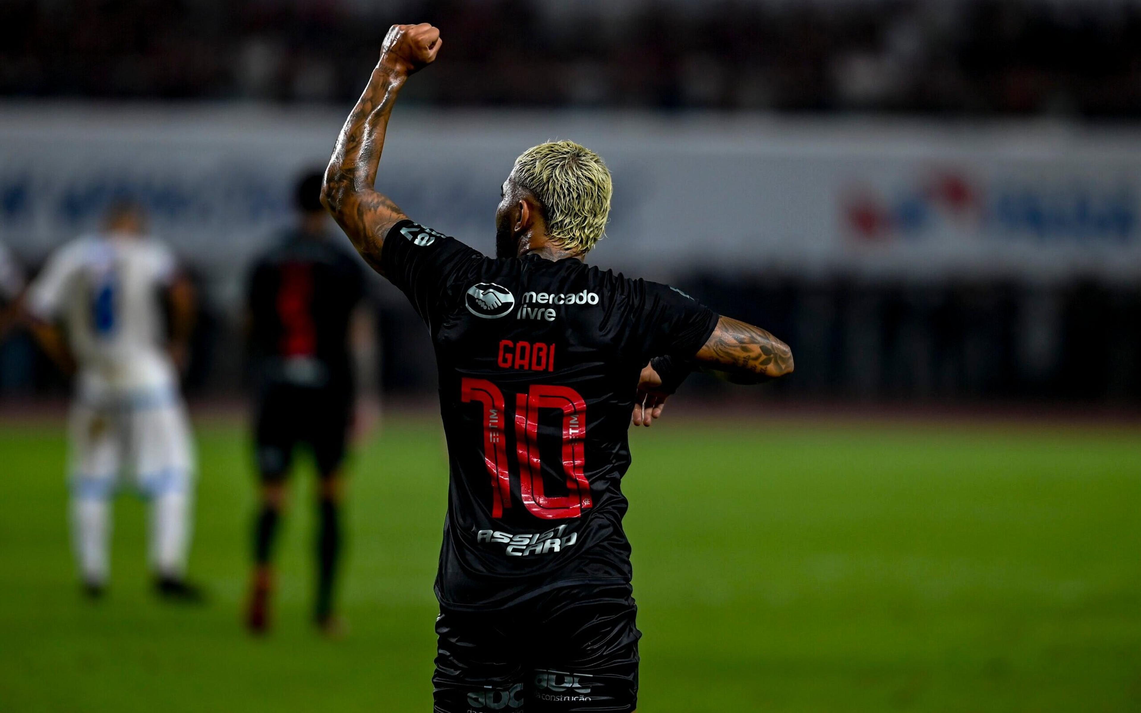 Gabigol volta a treinar no Flamengo com novo número na camisa; saiba qual