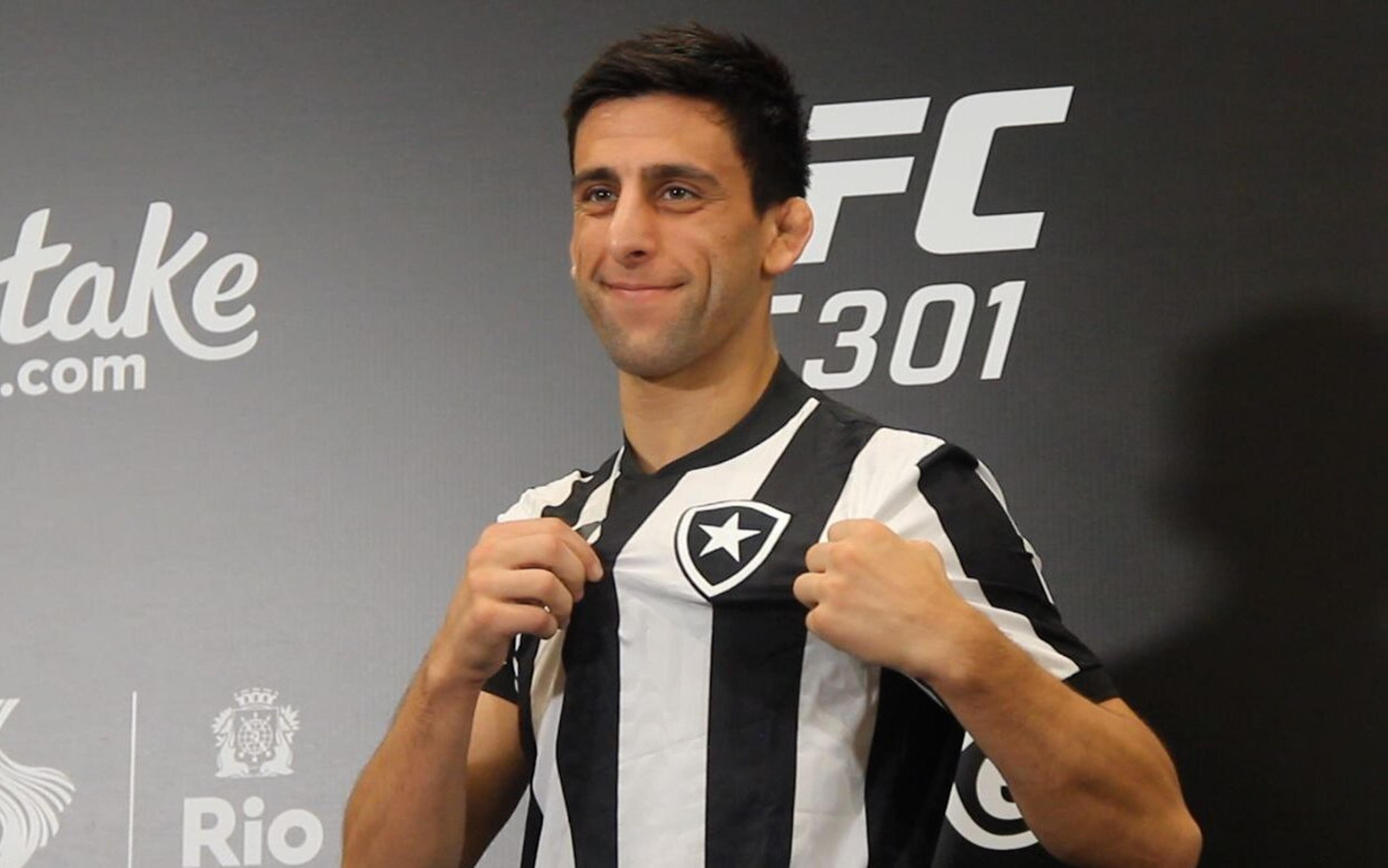 Adversário de brasileiro no UFC usa camisa do Botafogo para provocar rival