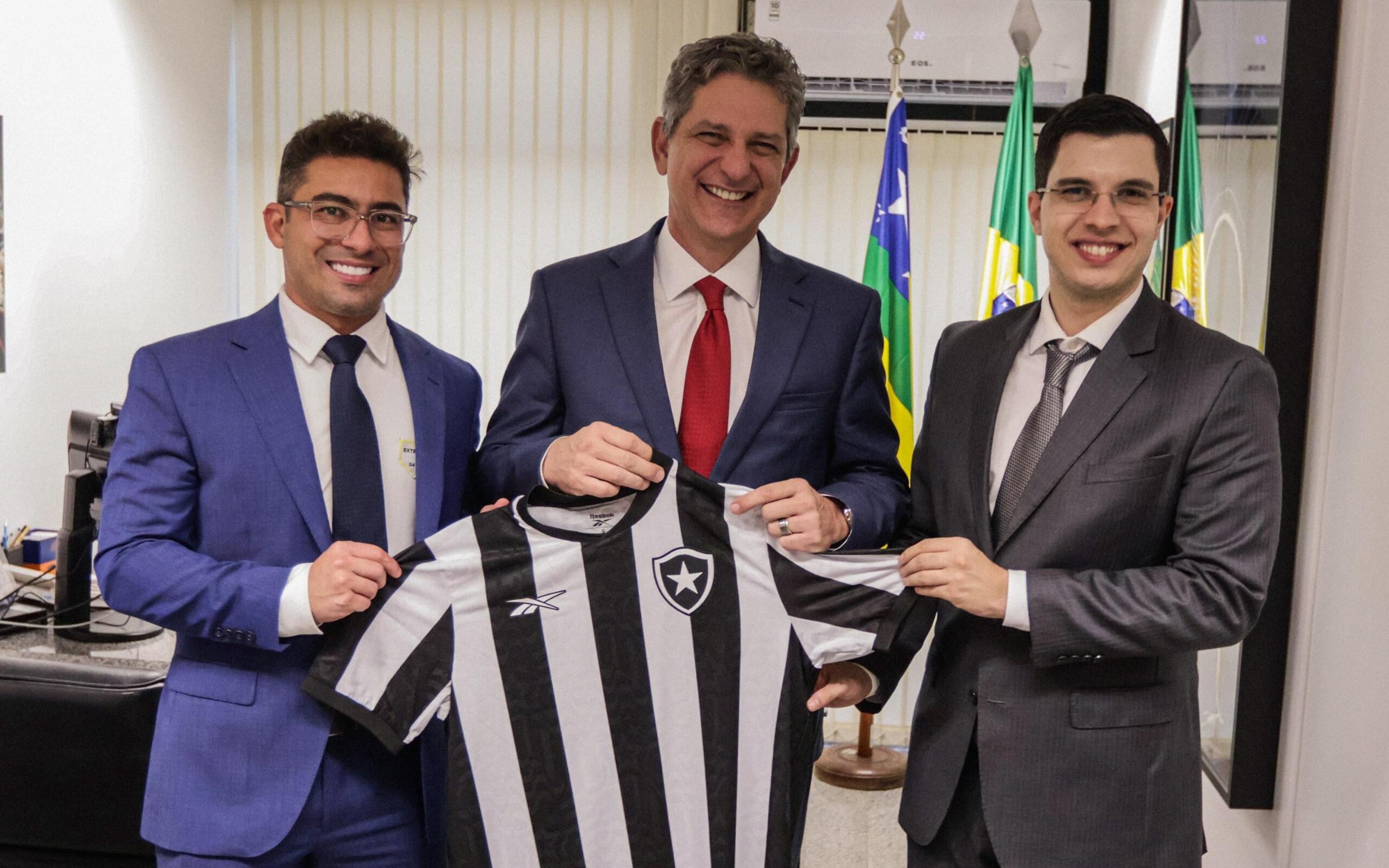 CEO do Botafogo, Thairo Arruda vai à Brasília para ampliar força do clube nos bastidores