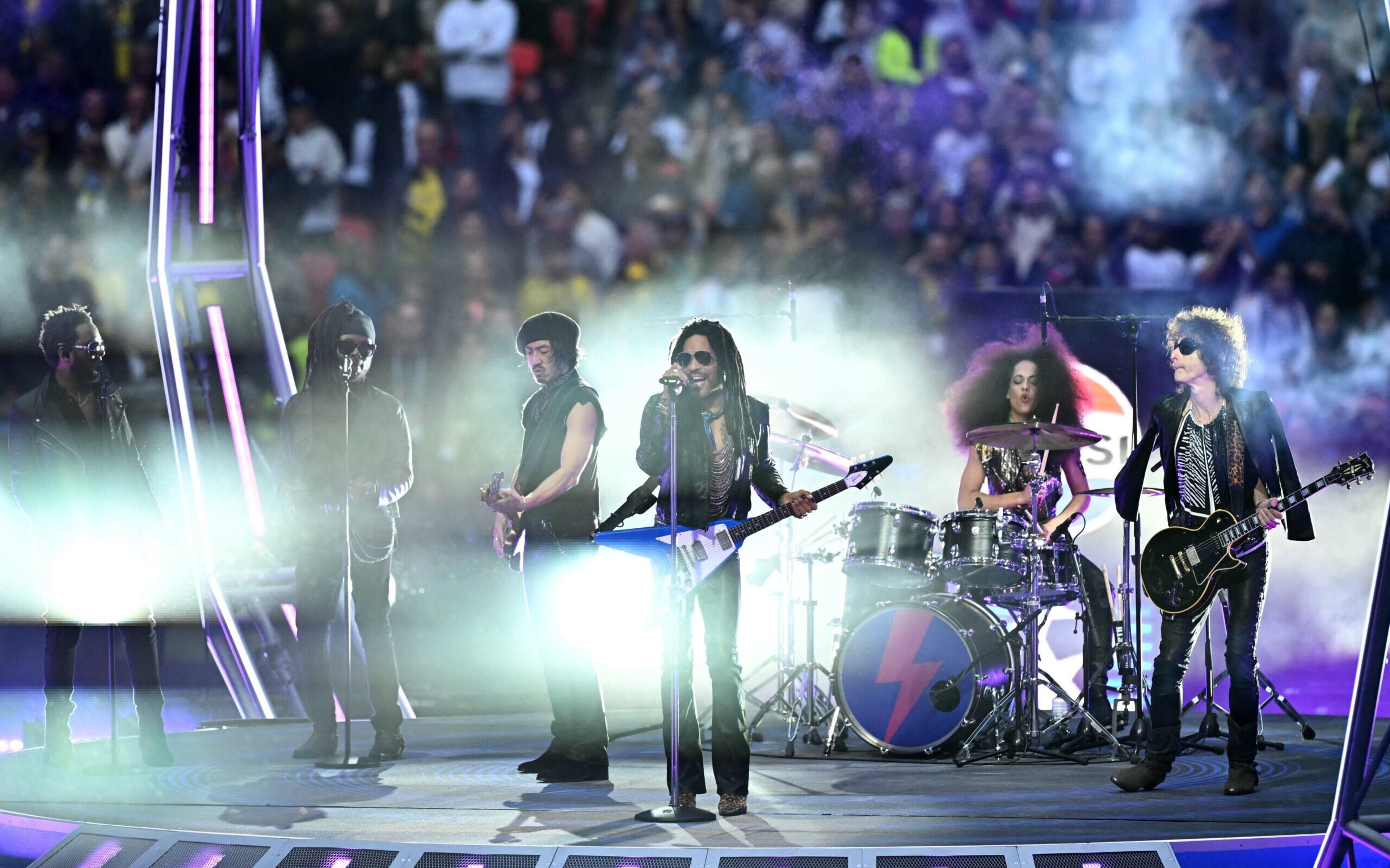 Champions League: veja como foi o show de Lenny Kravitz na final do torneio