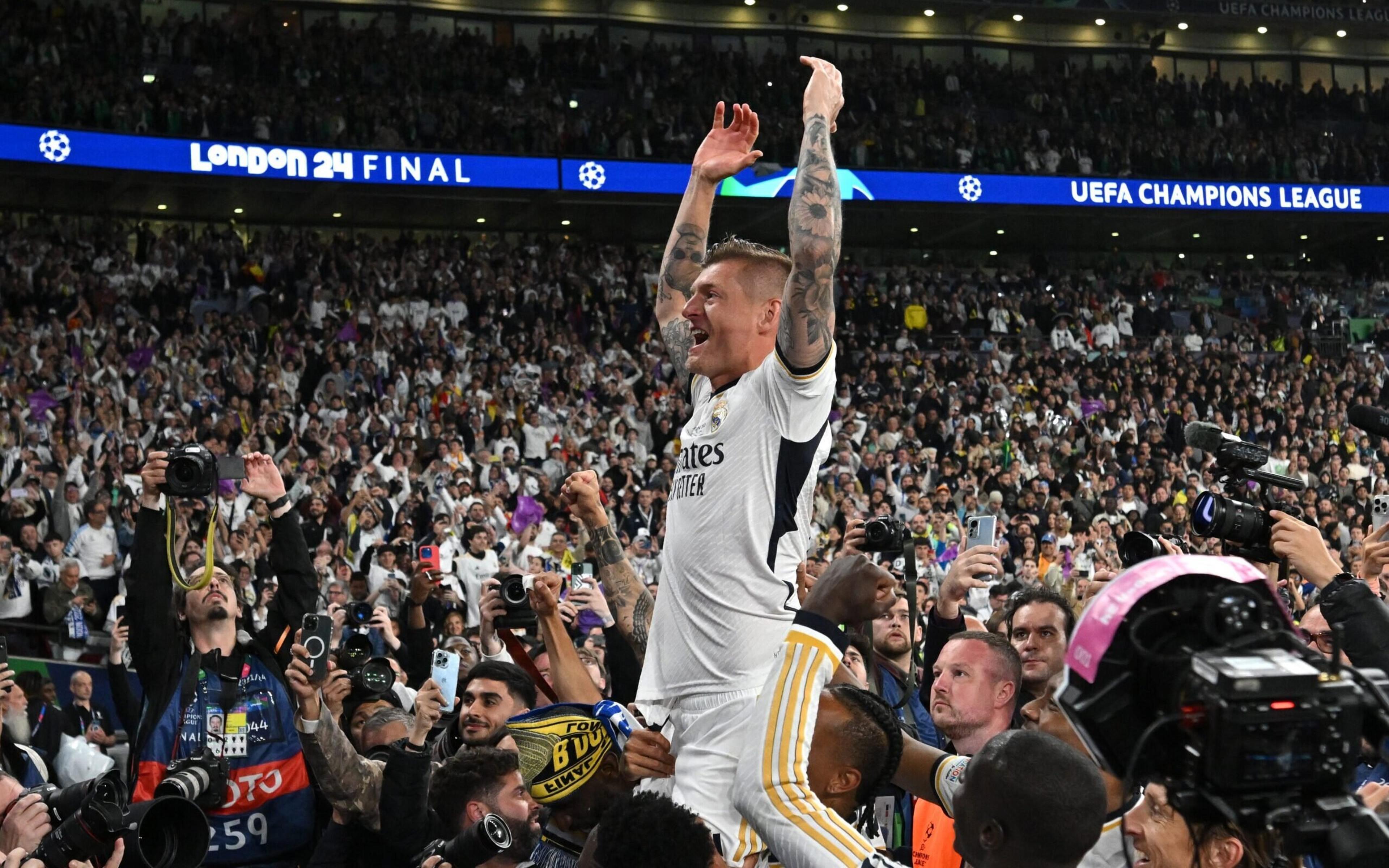 De saída do Real Madrid, Kroos se emociona com título da Champions: ‘Queria muito isso’