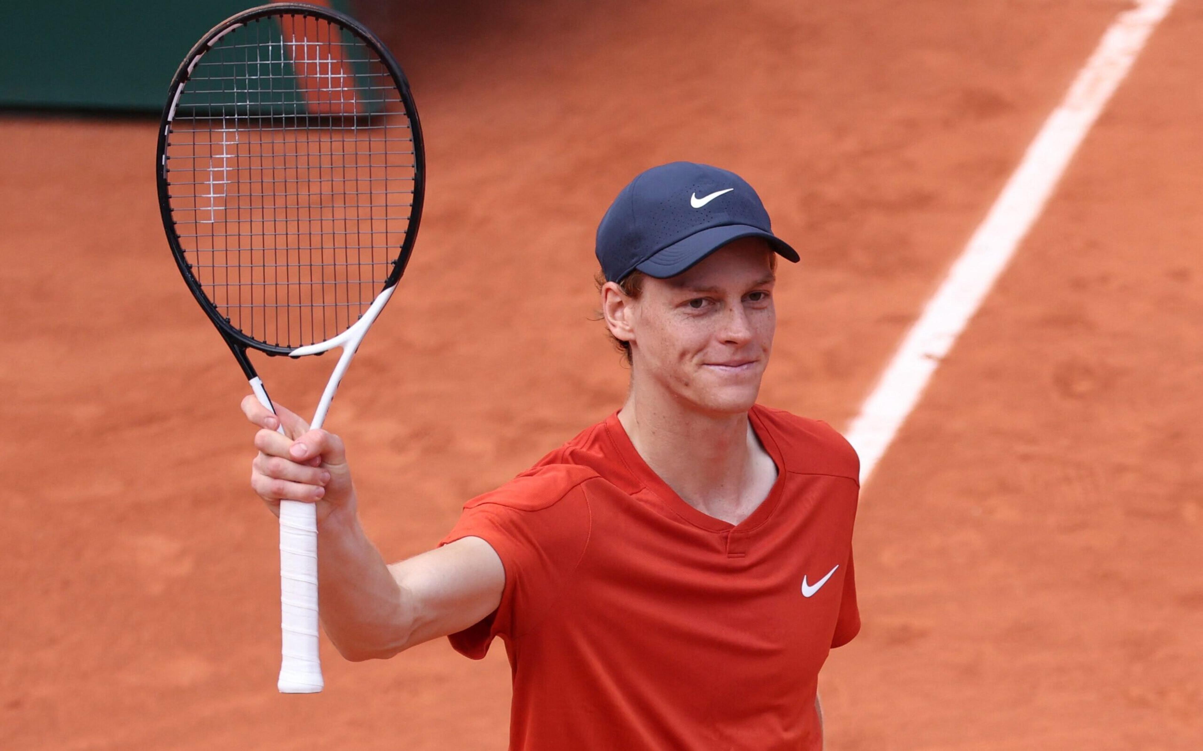 Novo Nº1, Sinner faz história e vai à semi de Roland Garros