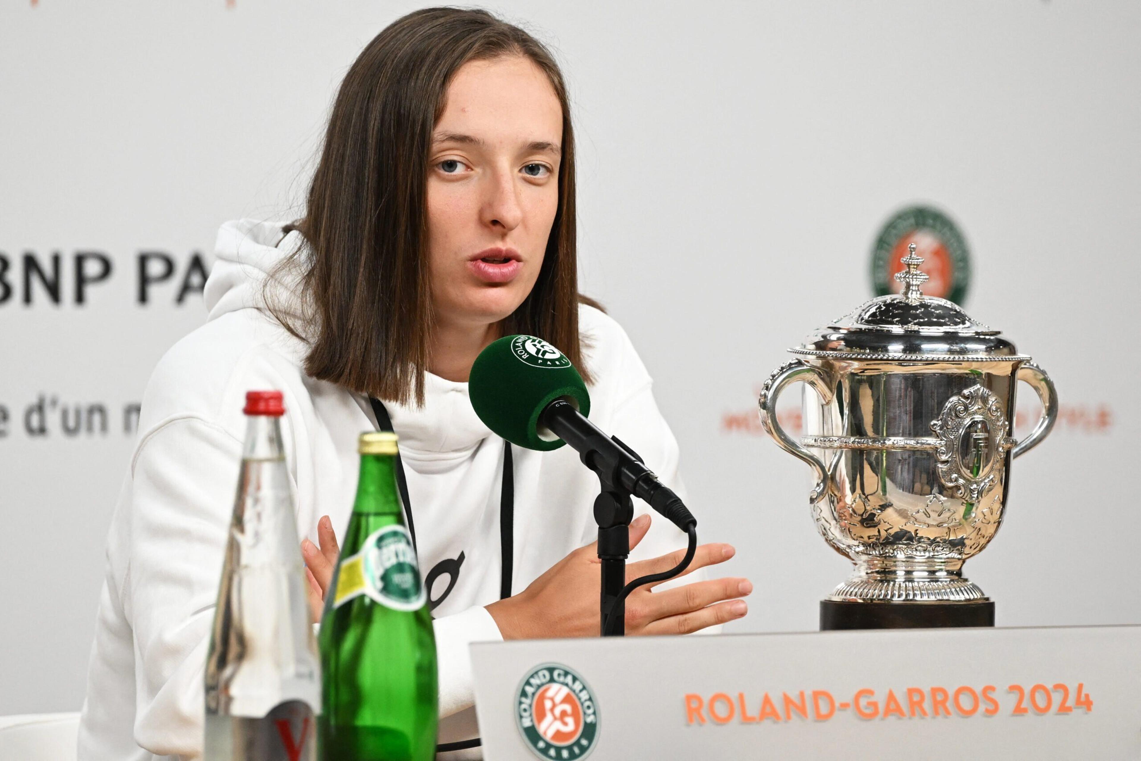 Swiatek comemora conquista após trajetória ‘surreal’ em Roland Garros: ‘Significa muito’