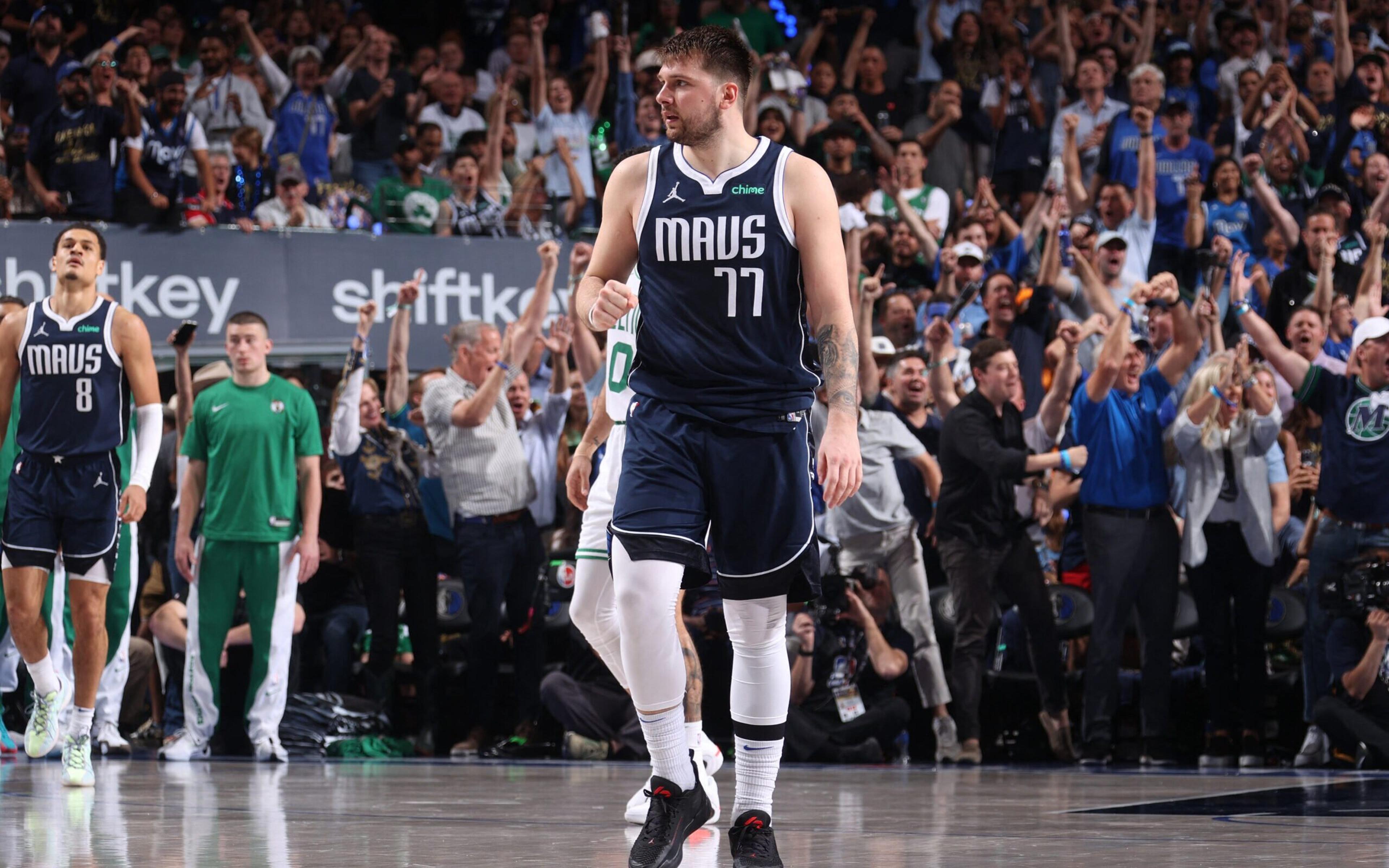 Com show de Doncic, Mavericks dominam os Celtics e vencem o quarto jogo das finais da NBA