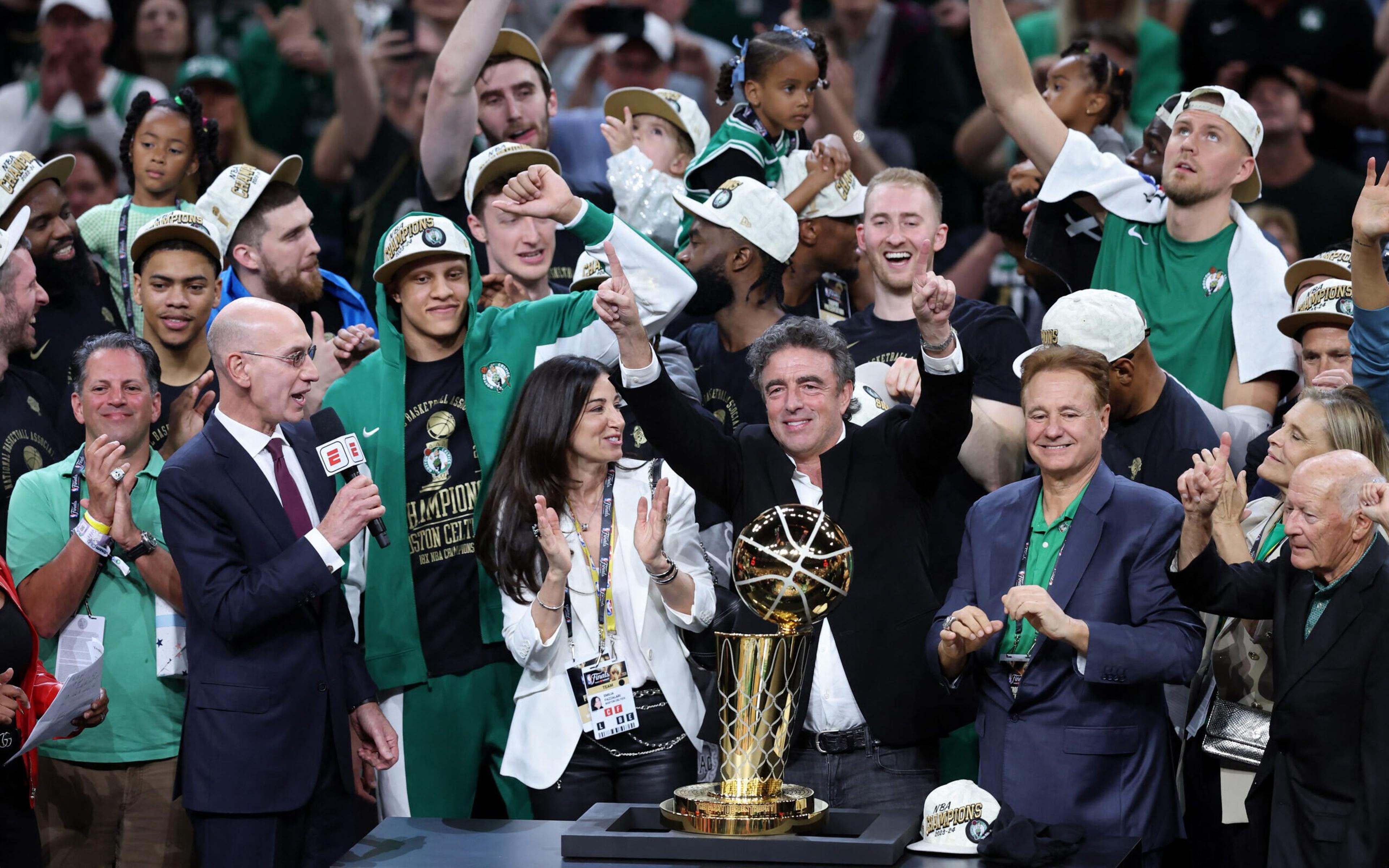 É CAMPEÃO! Boston Celtics atropela o Dallas Mavericks e conquista seu 18º título da NBA