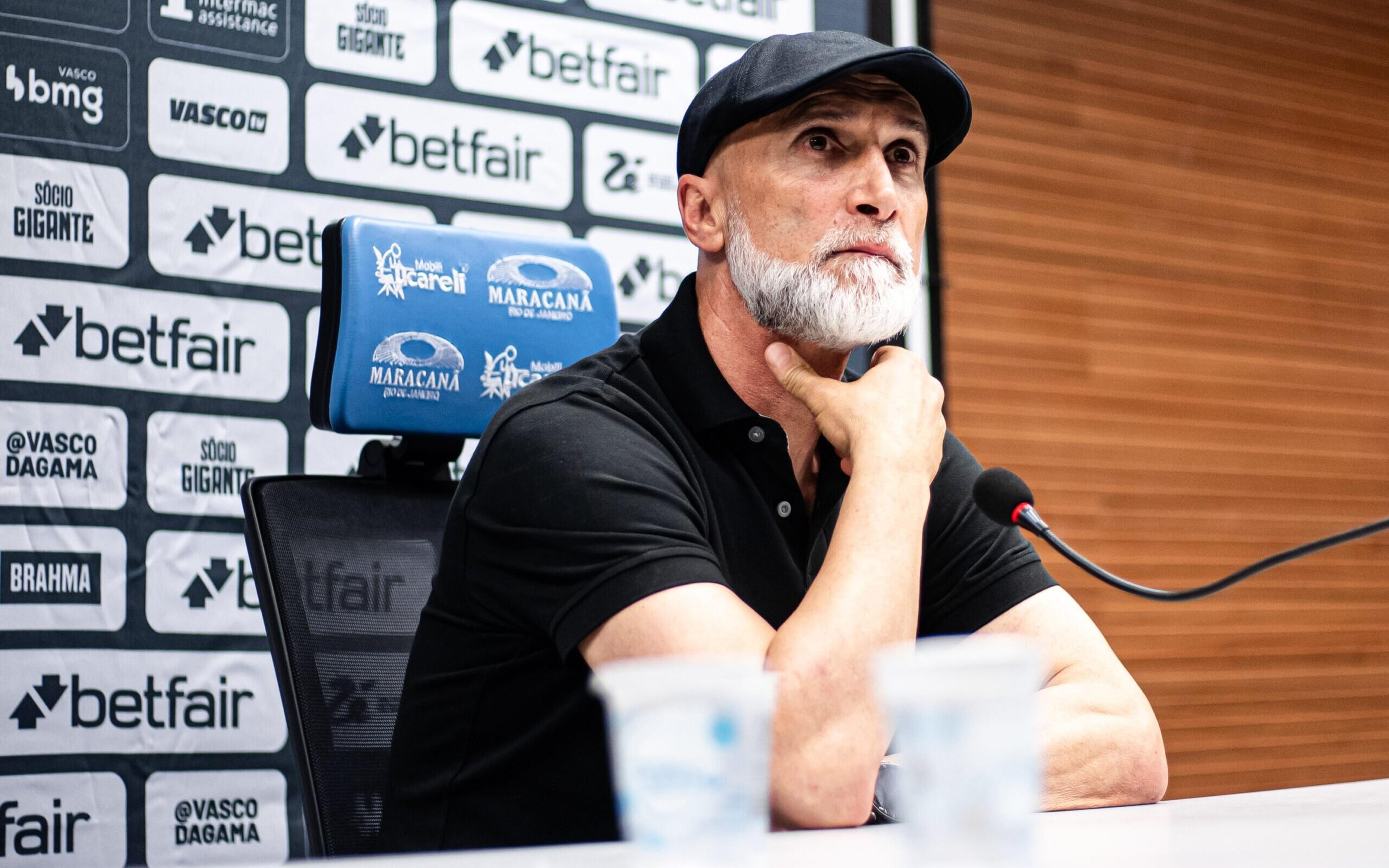 Álvaro Pacheco é o técnico com menos tempo no comando do Vasco? Veja Top-3