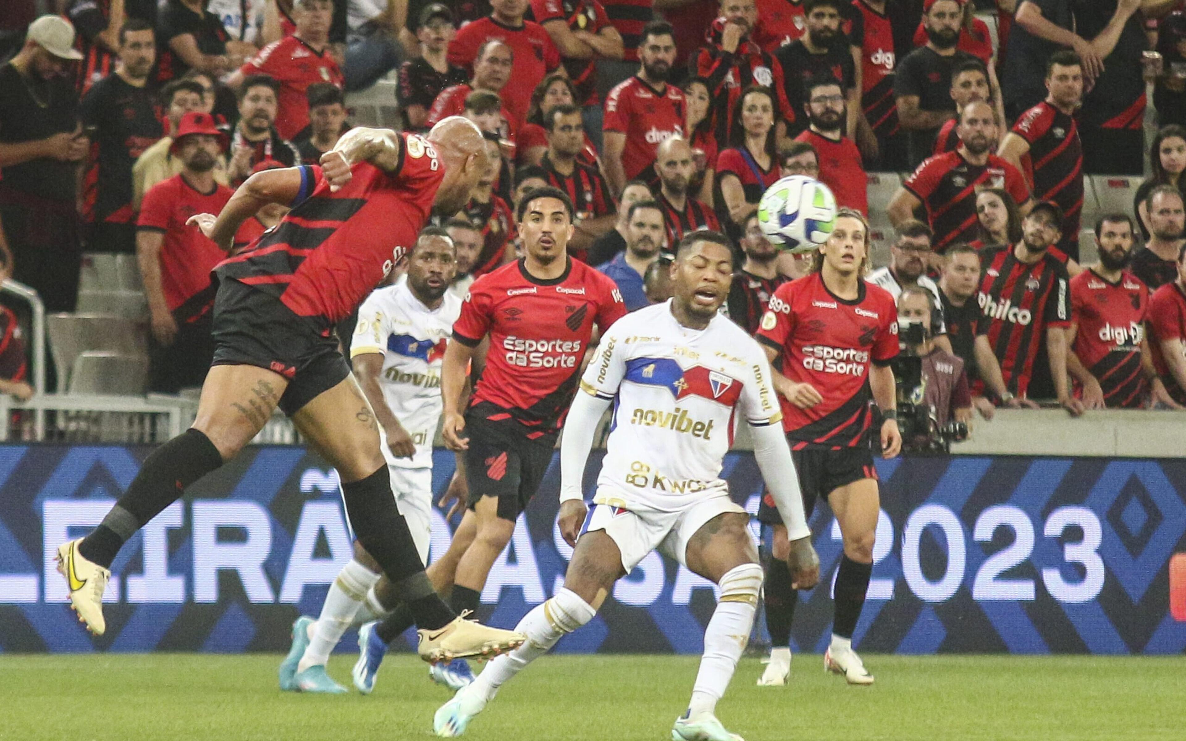 Fortaleza x Athletico: onde assistir, escalações e horário do jogo pelo Brasileirão