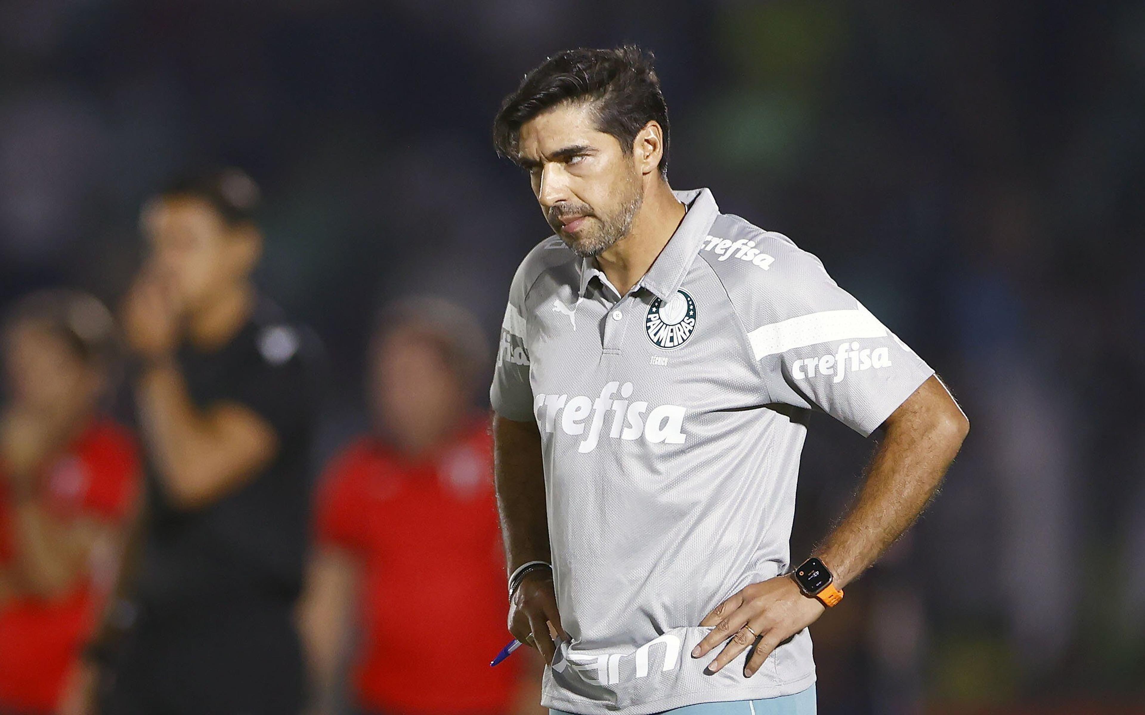 Torcedores detonam escolha de Abel Ferreira em Palmeiras x Fortaleza: ‘Vergonha’