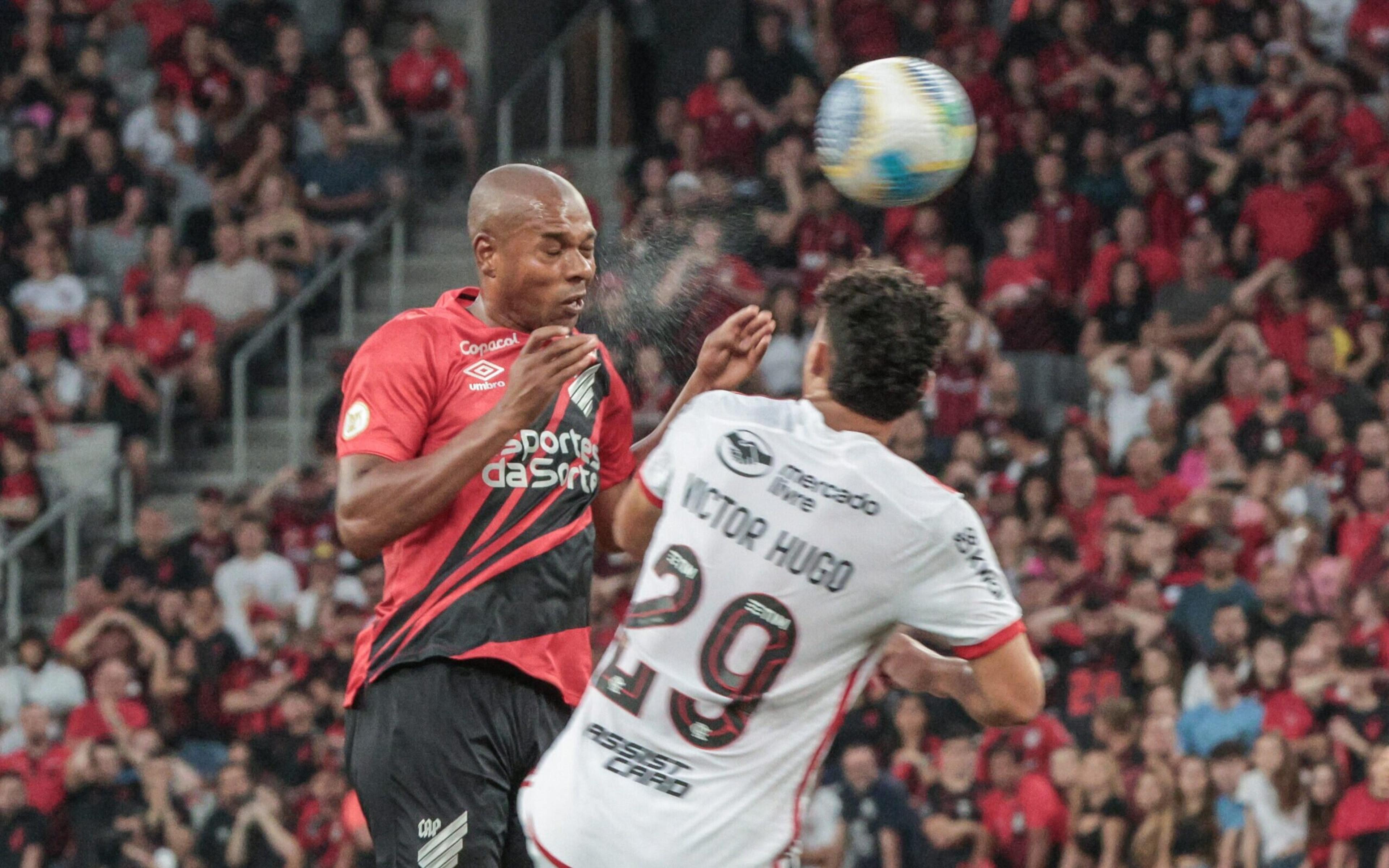 Com emoção até fim, Flamengo arranca empate com Athletico-PR, pelo Brasileirão