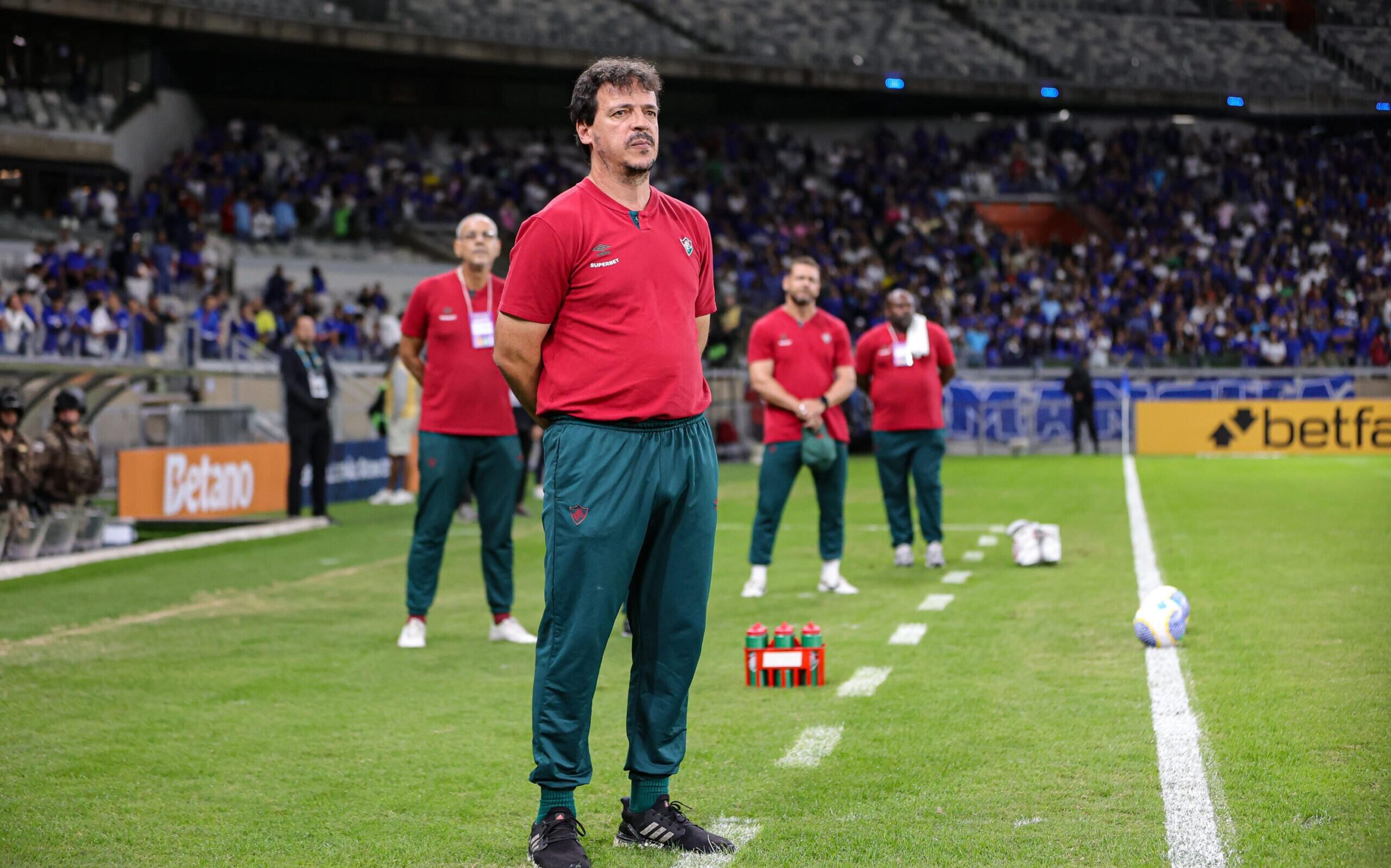 Fernando Diniz detalha motivos para fase ruim do Fluminense após derrota para o Flamengo