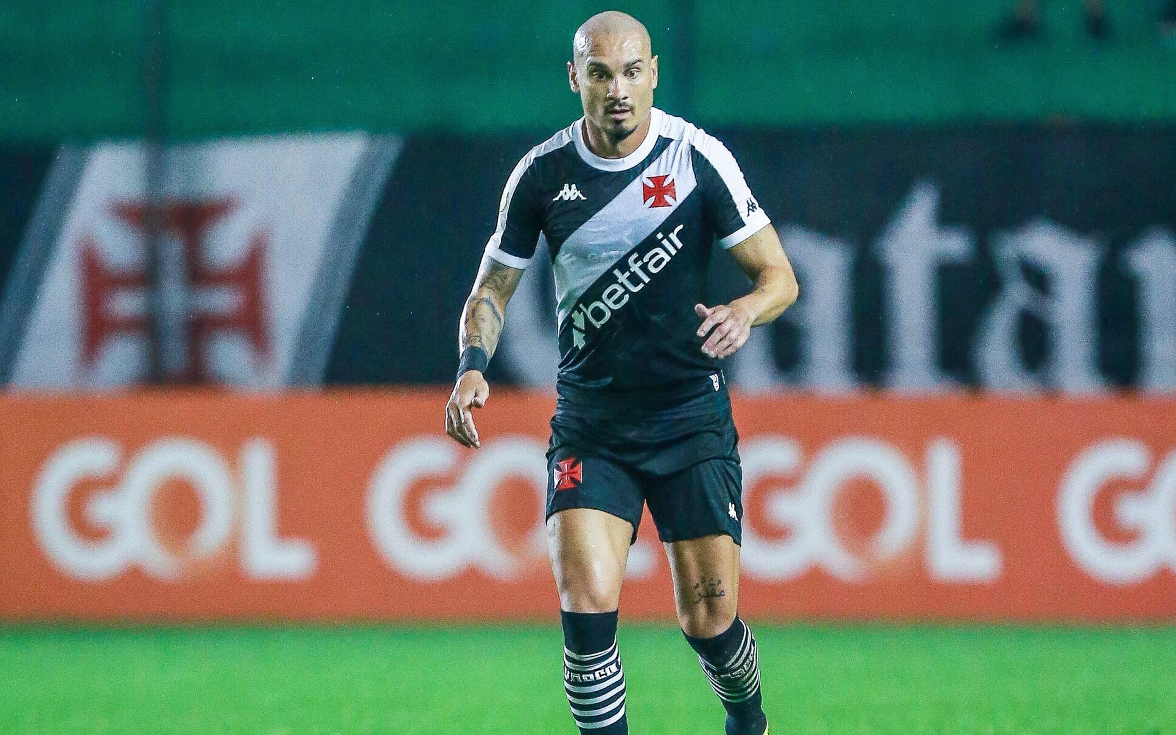 Torcedores do Vasco disparam contra Maicon em gol do Bahia: ‘Atrapalha até quando não quer’