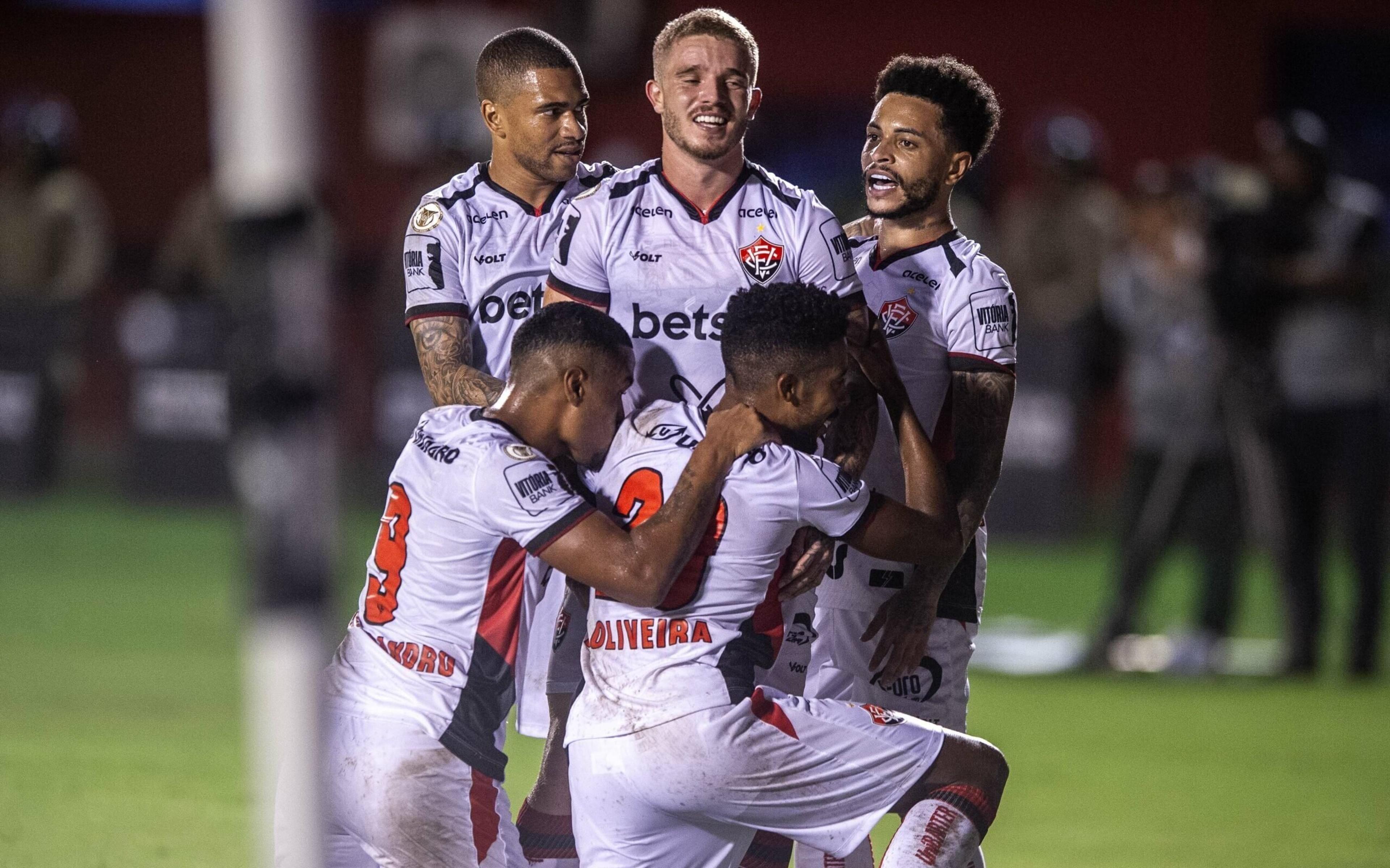 Vitória vence o Atlético-MG e sai do Z4 no Brasileirão