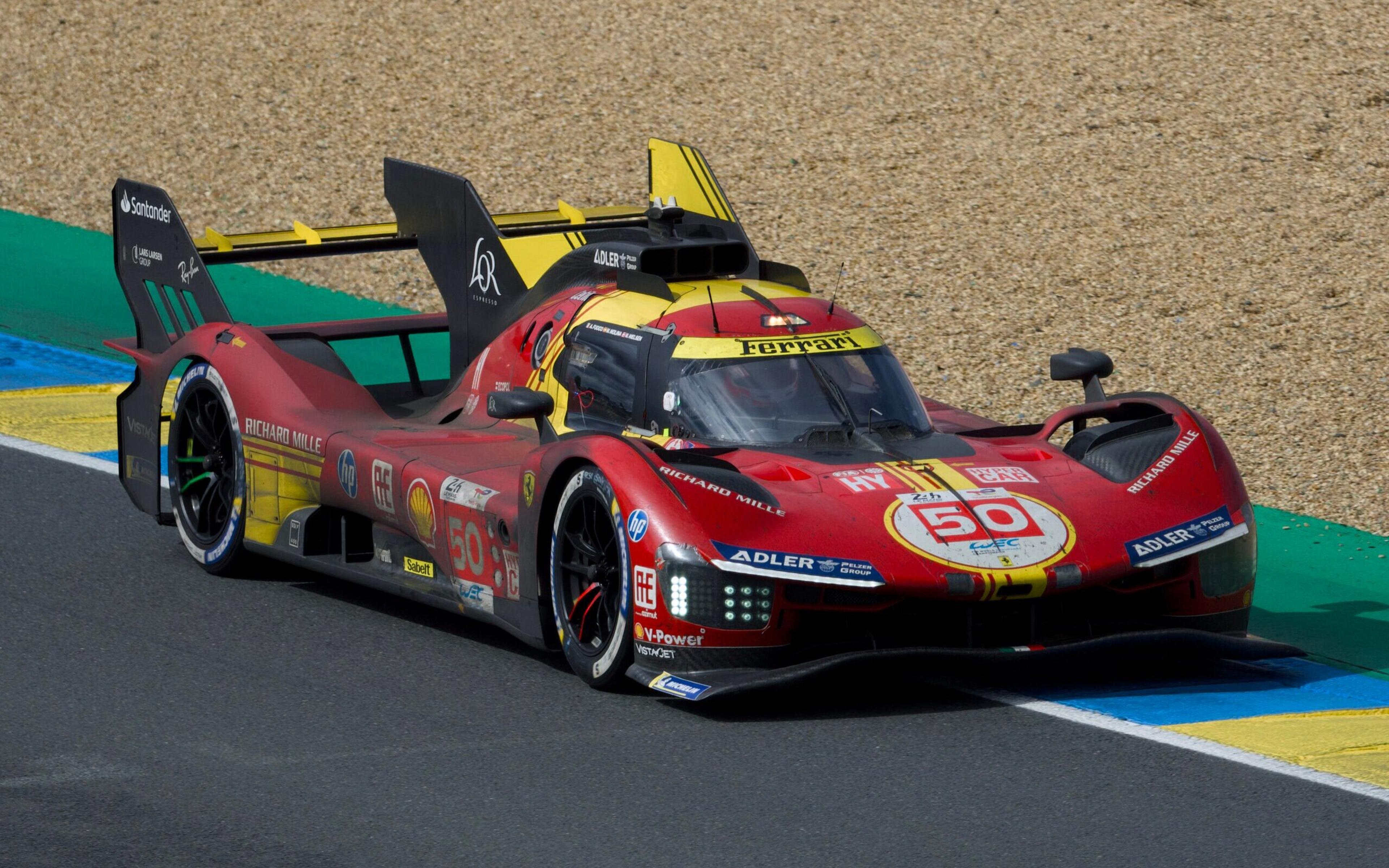 24h de Le Mans: Ferrari #50 supera drama com porta, bate Toyota #7 e vence a prova