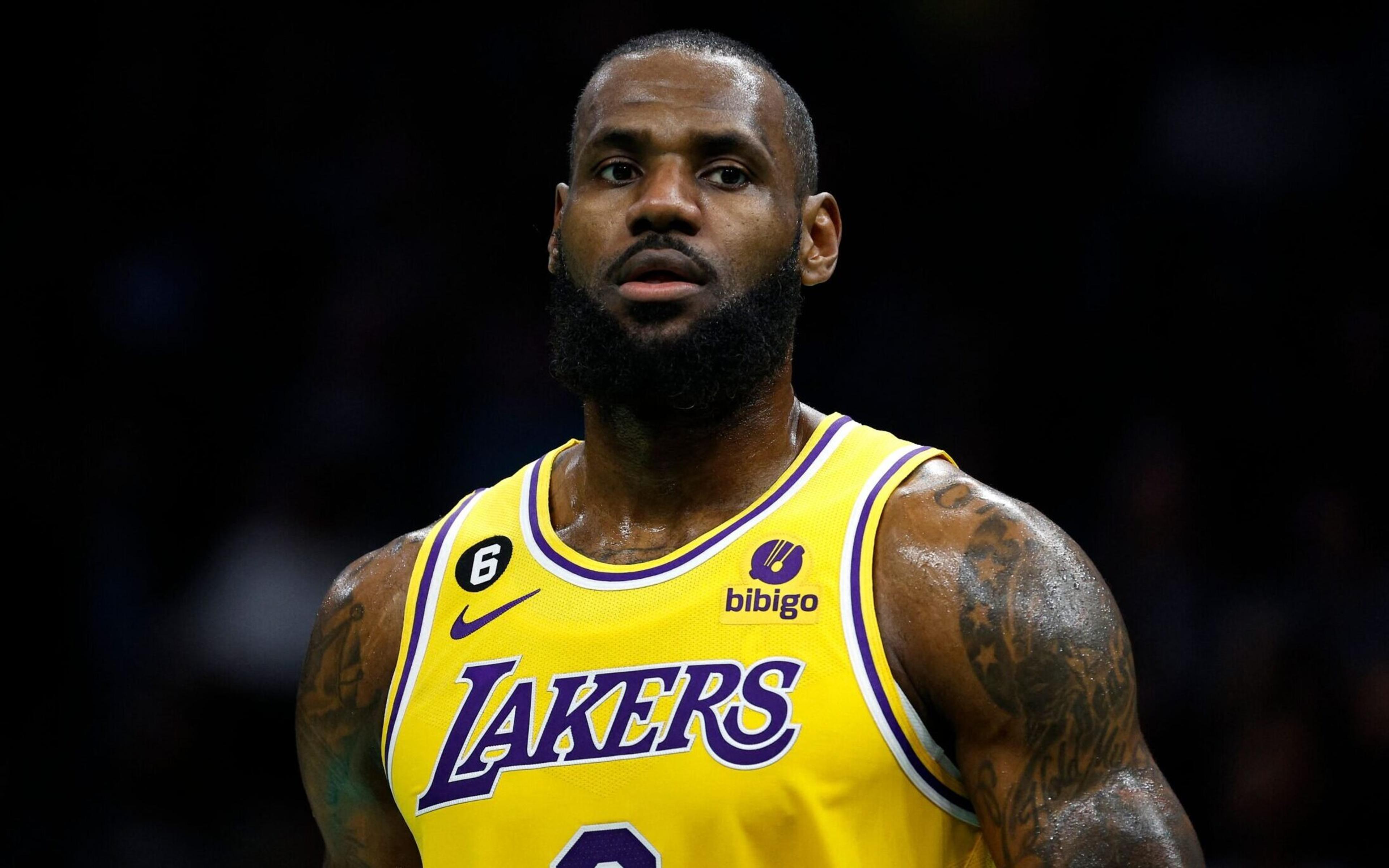 Lakers deve anunciar novo treinador, afirma jornalista