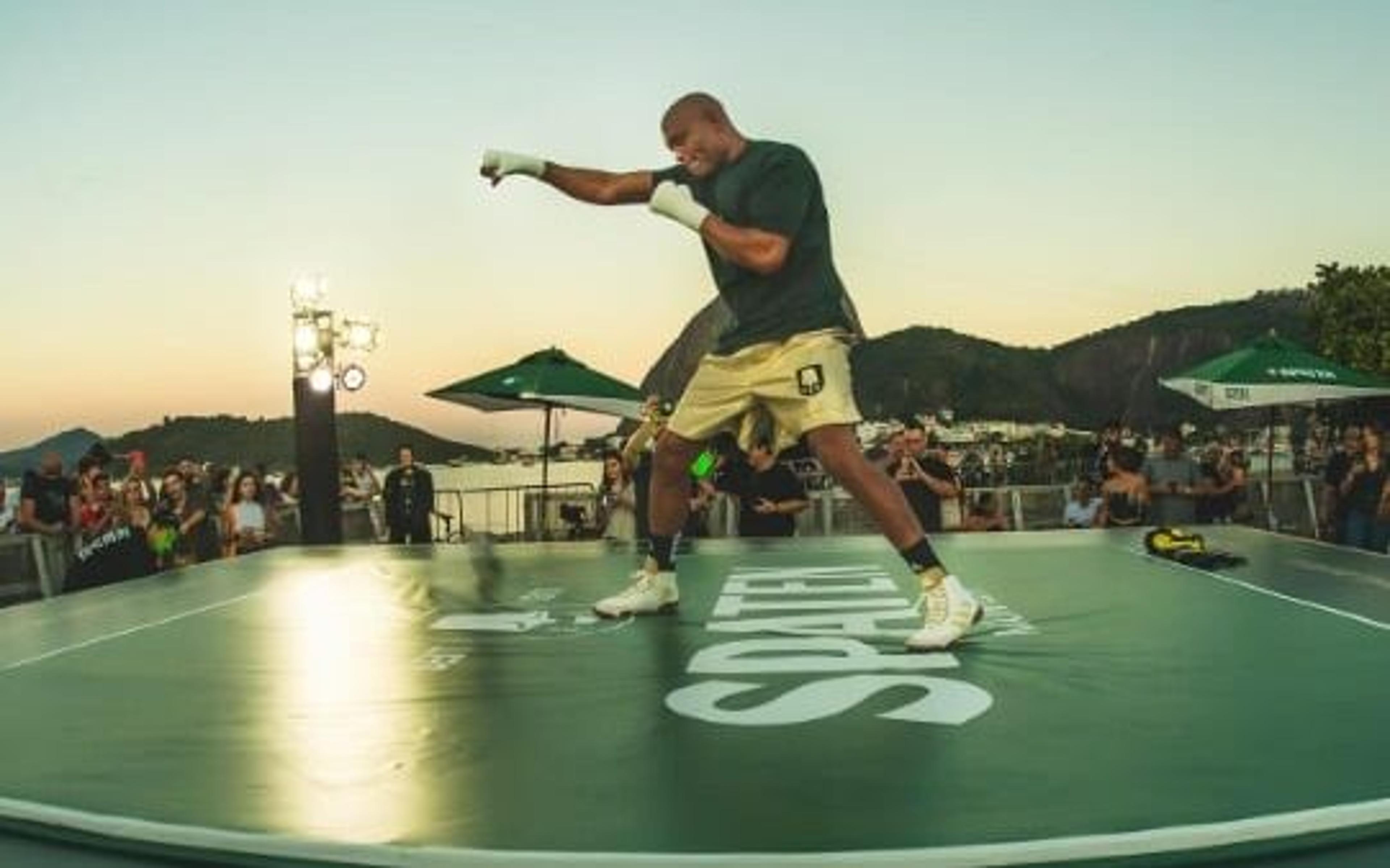 Anderson Silva lidera treino aberto para luta contra Chael Sonnen no Rio de Janeiro