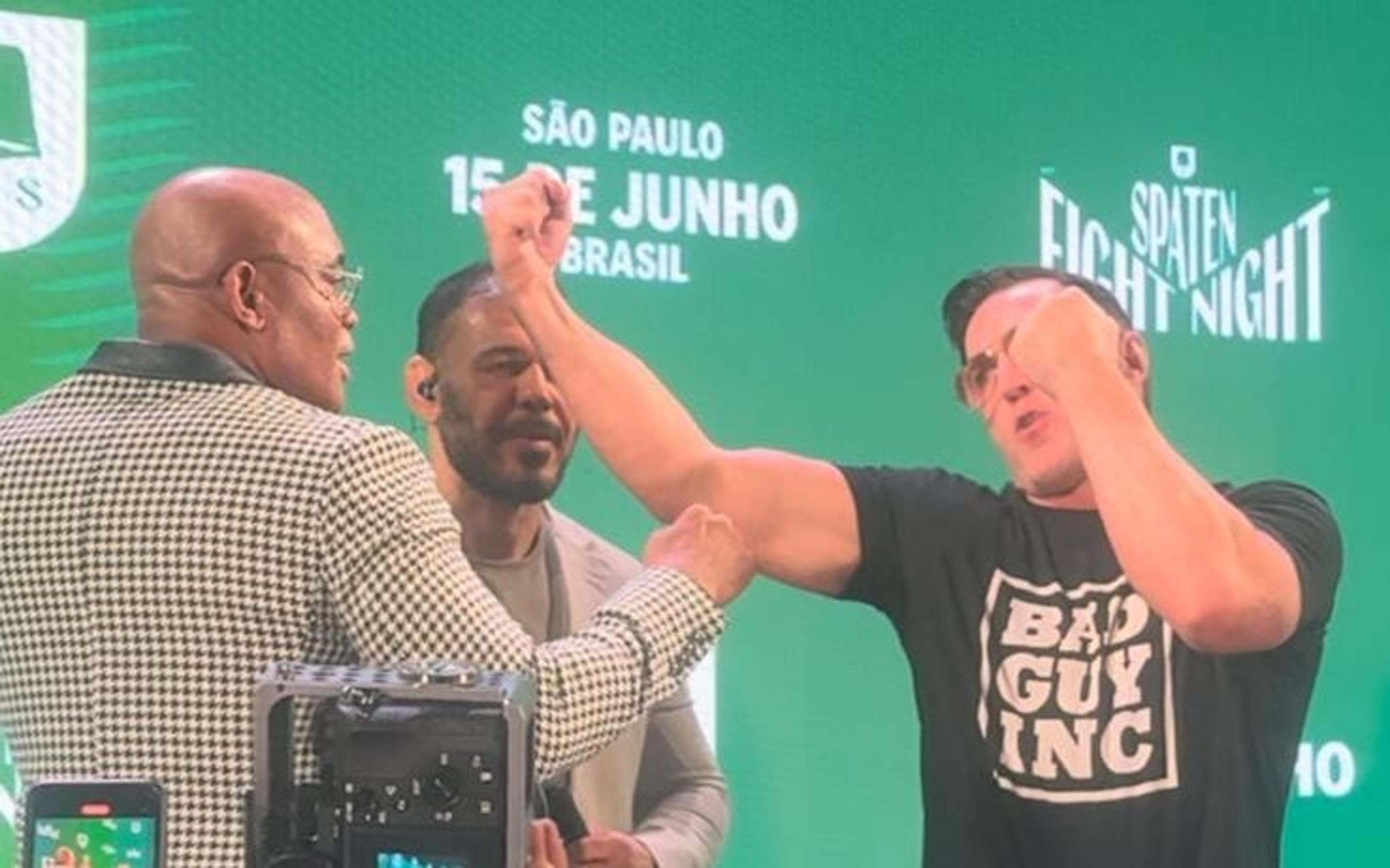 Chael Sonnen provoca o Brasil na encarada com Anderson Silva; assista