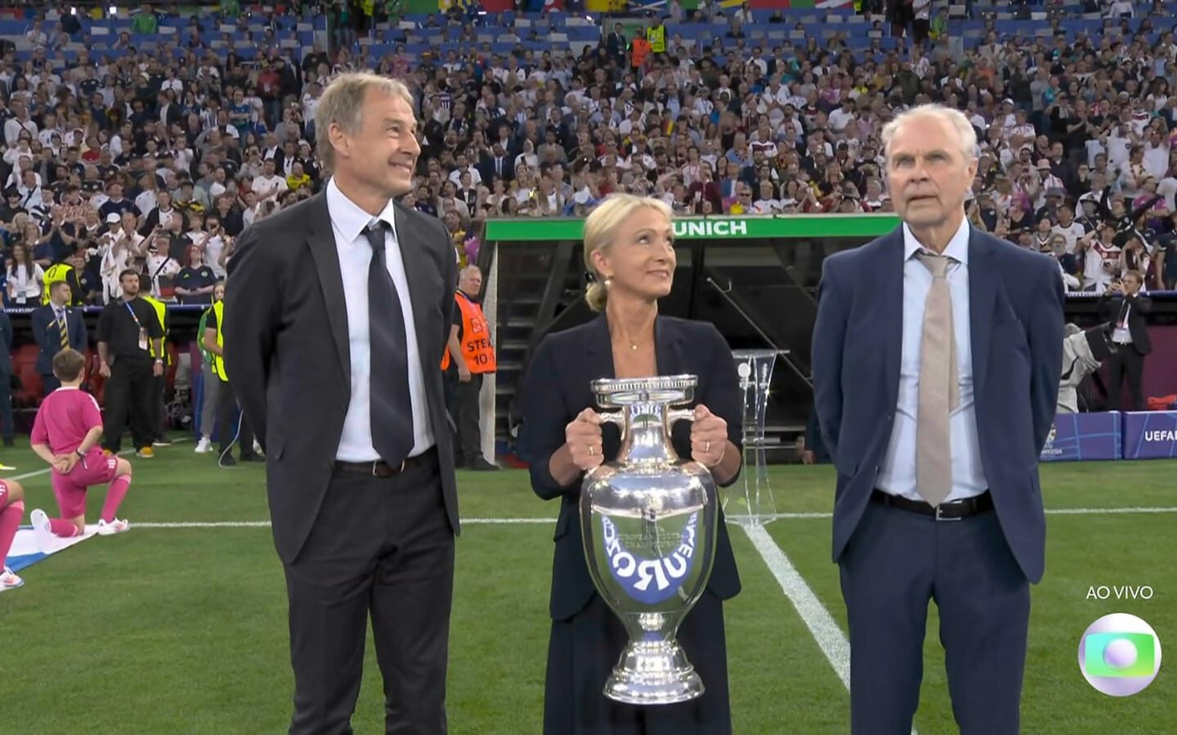 Ídolo alemão recebe homenagem na abertura da Eurocopa