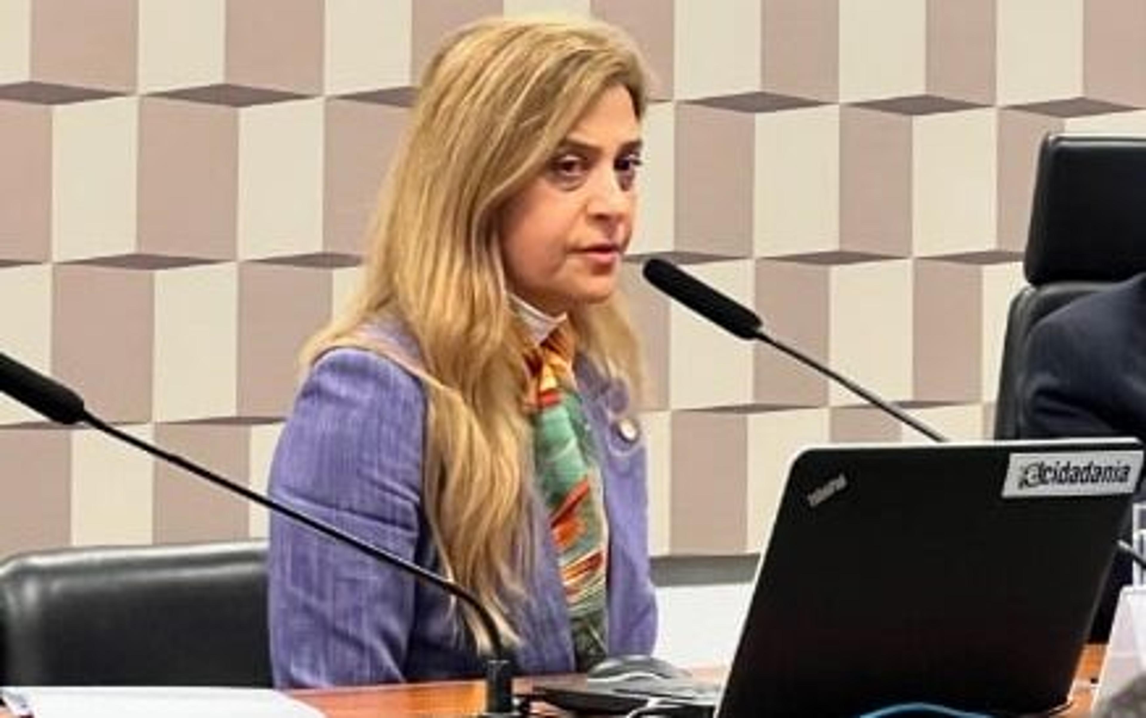 Senador tenta ‘pegadinha’ com Leila Pereira, que viraliza com resposta: ‘Ah, pera aí, né…’