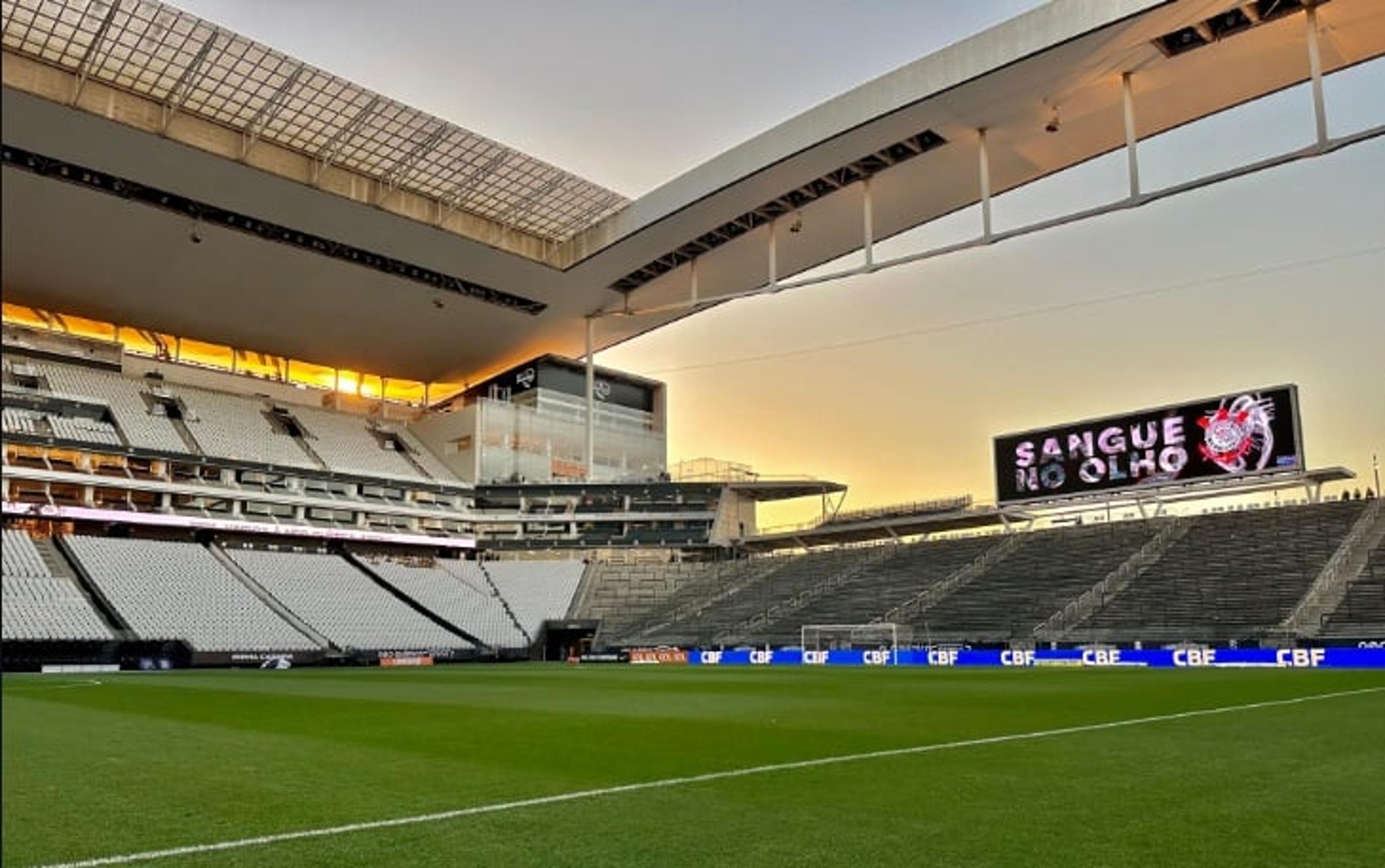 Corinthians ajusta Arena para receber jogo da NFL