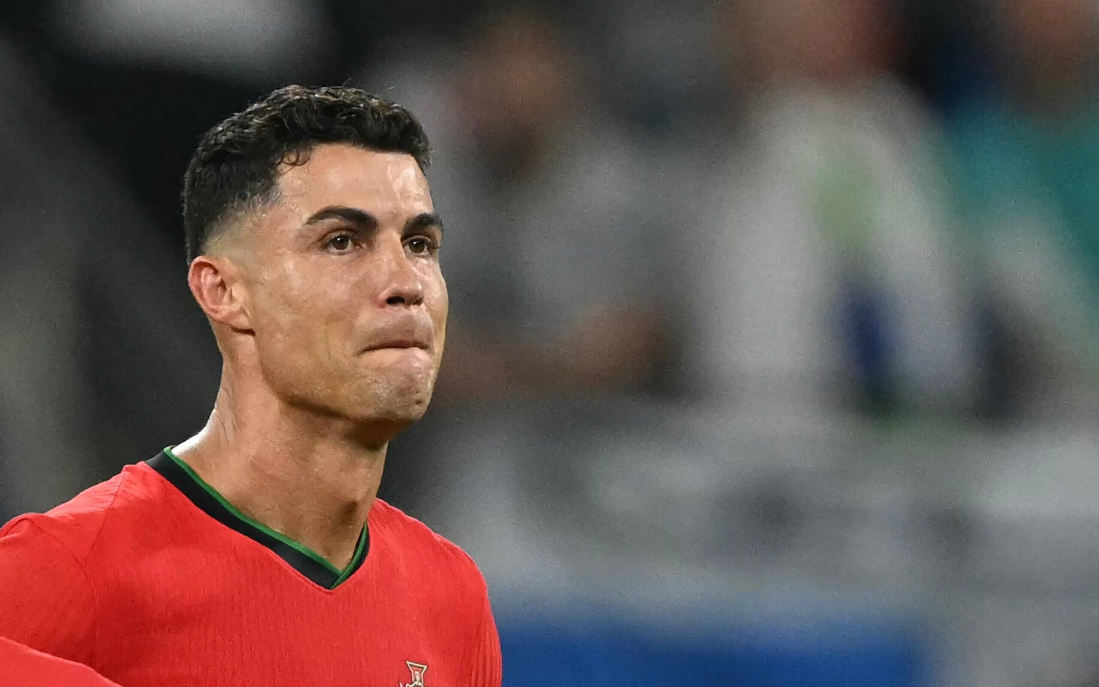 Cristiano Ronaldo explica choro após perder pênalti na Eurocopa: ‘Fundo do poço’