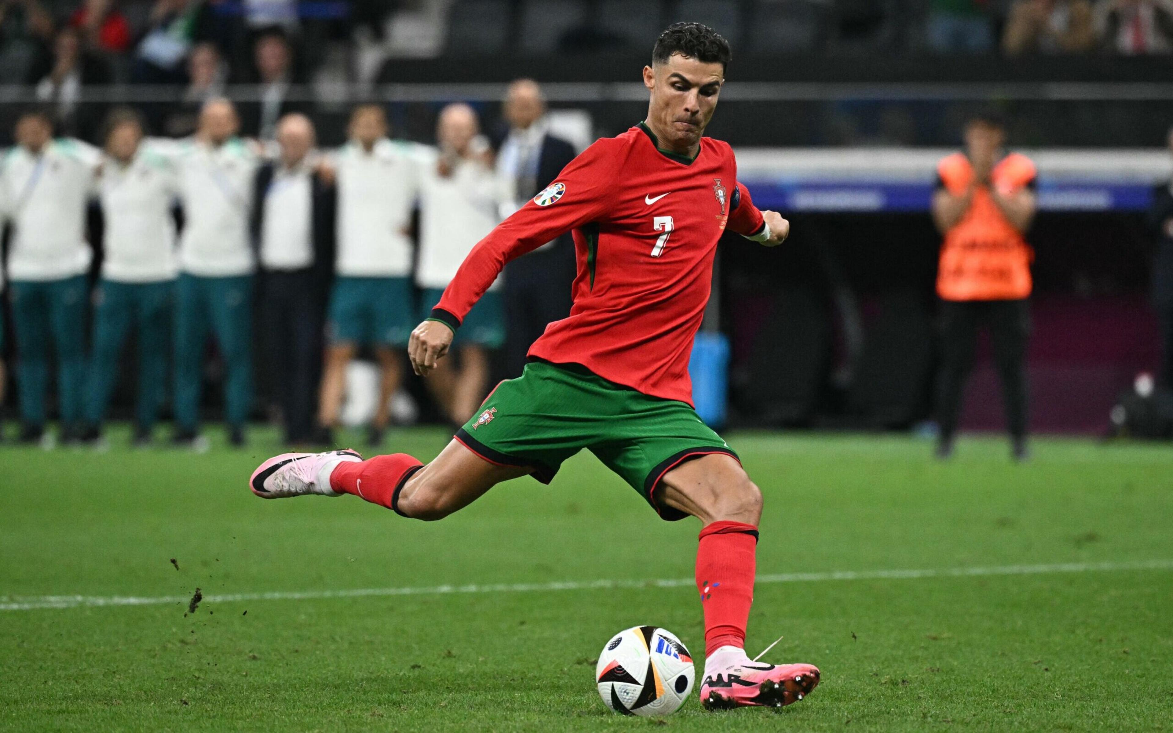 Em noite irreconhecível de CR7, Portugal garante classificação nos pênaltis