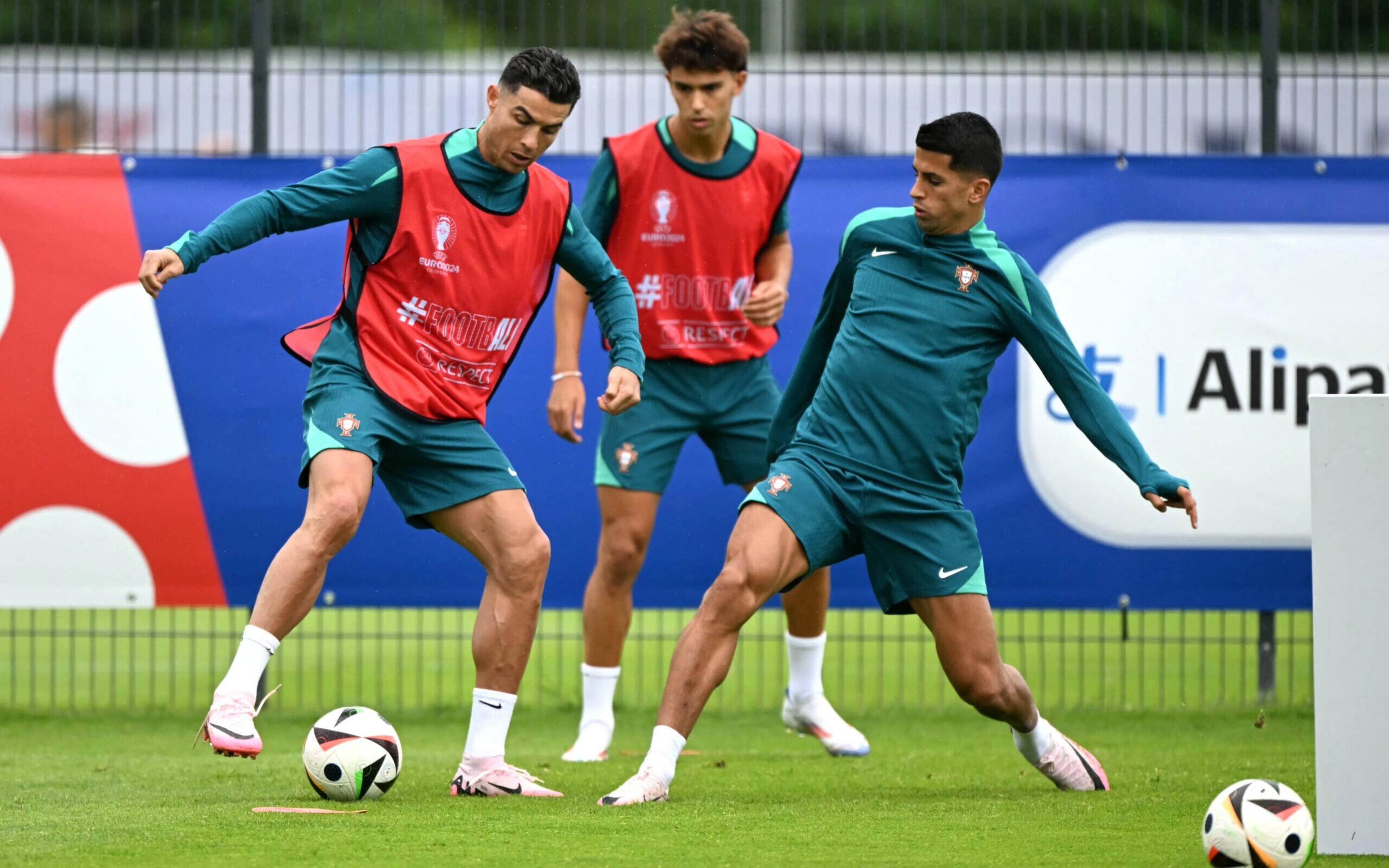 Quais são as chances de Portugal repetir o feito de 2016 e vencer a França na Eurocopa?