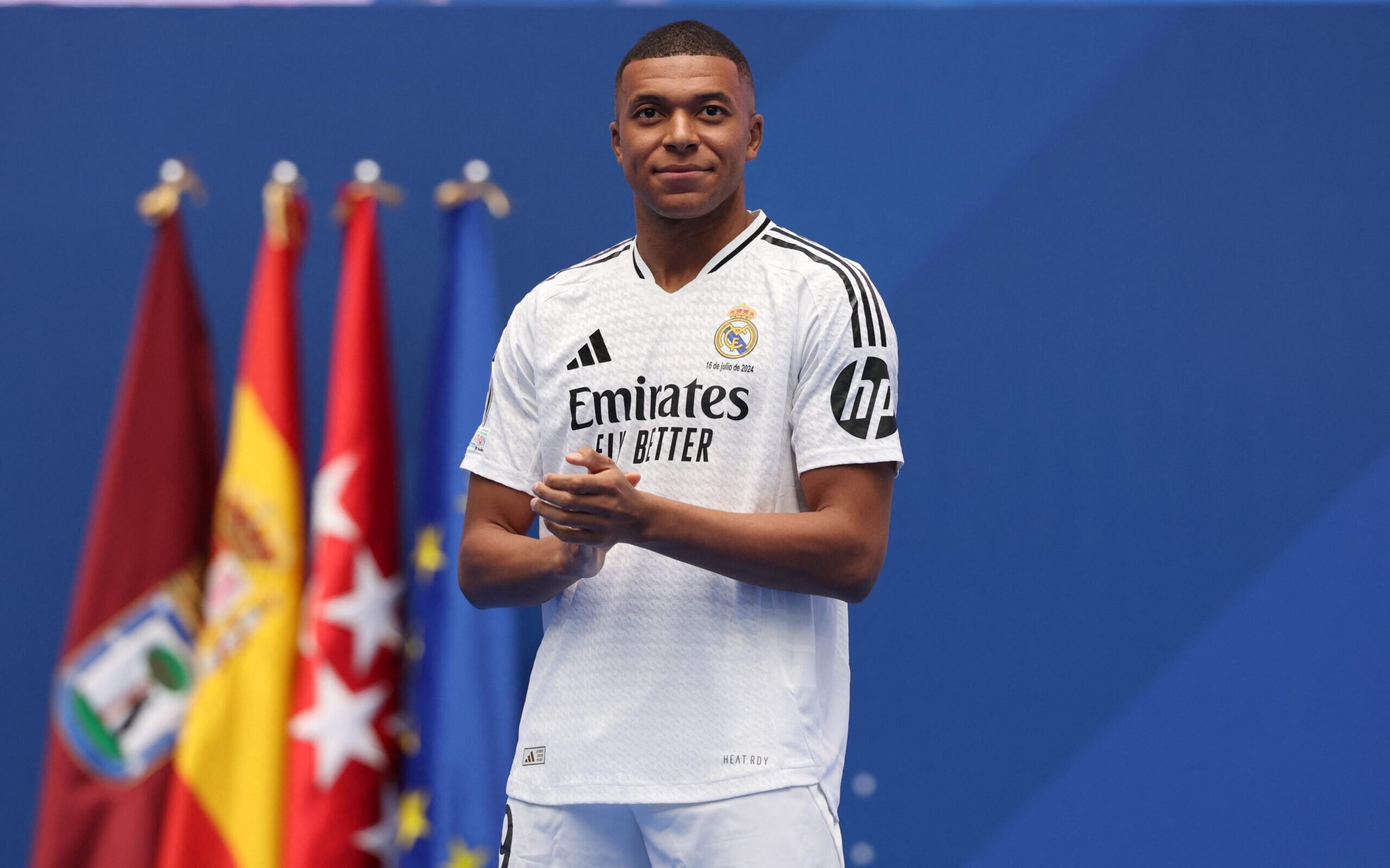 Mbappé assina contrato e é apresentado pelo Real Madrid no Bernabéu