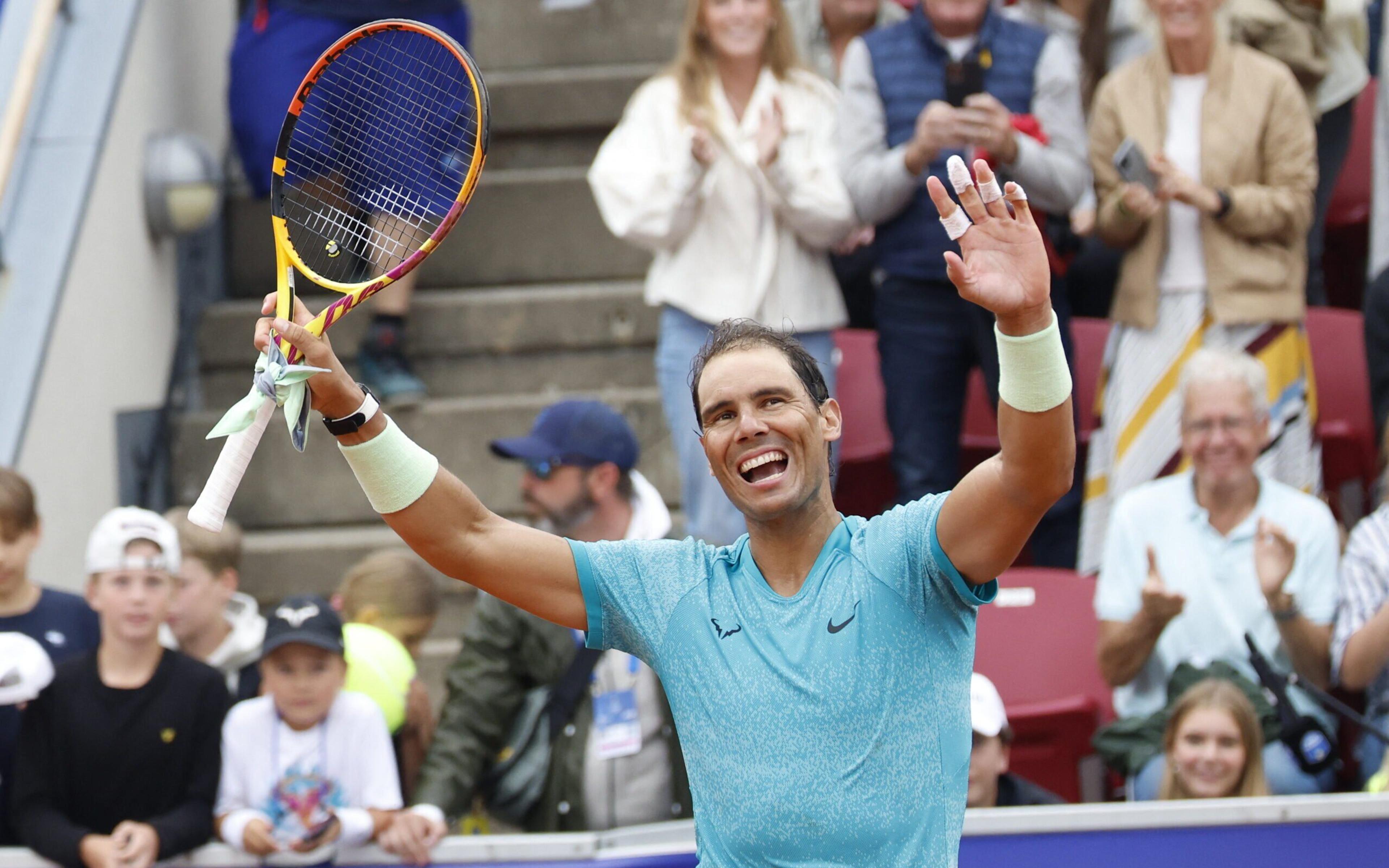 Nadal vira batalha de quatro horas e vai à semi de Bastad