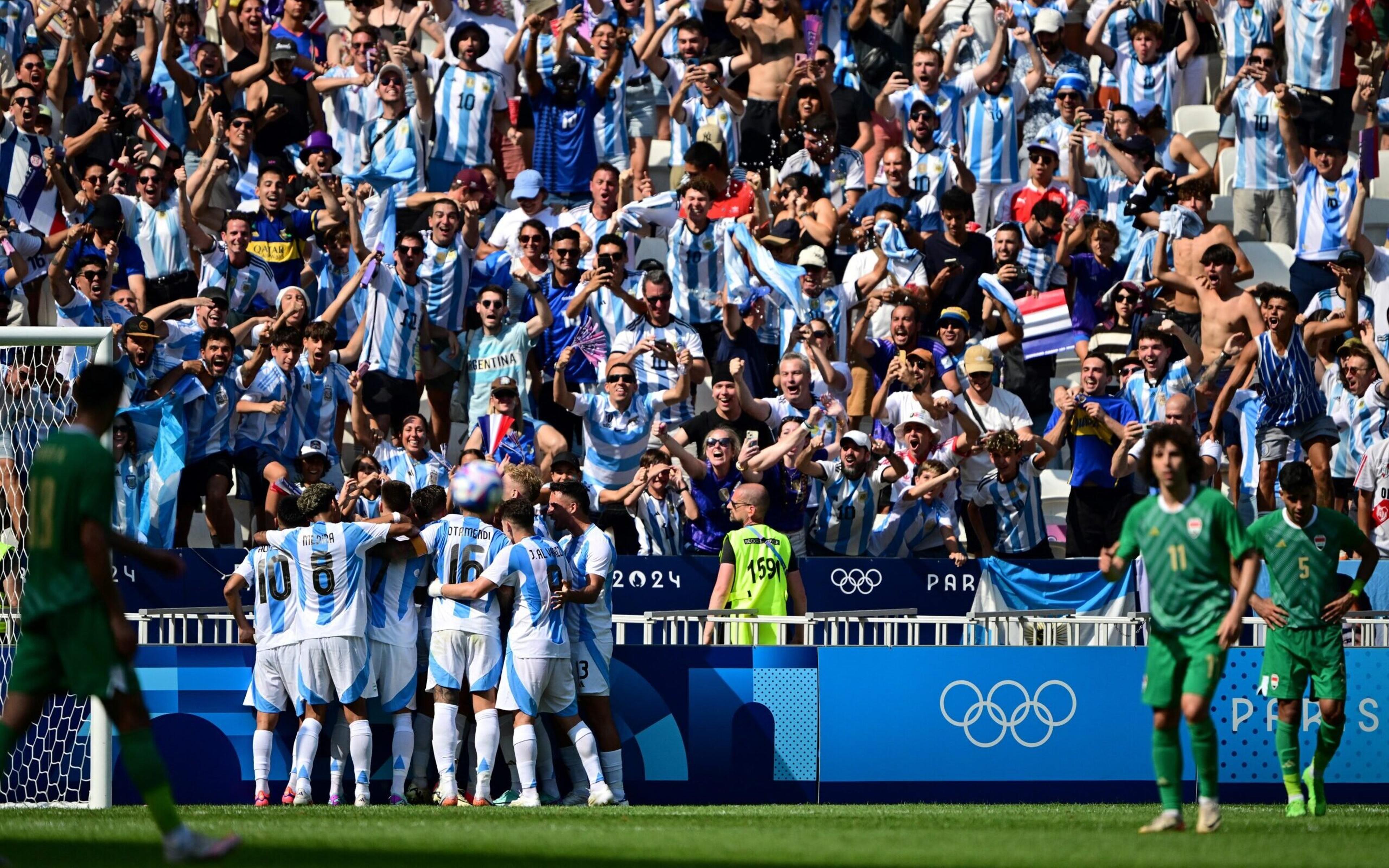 Com golaço de Almada, Argentina vence o Iraque pelas Olimpíadas