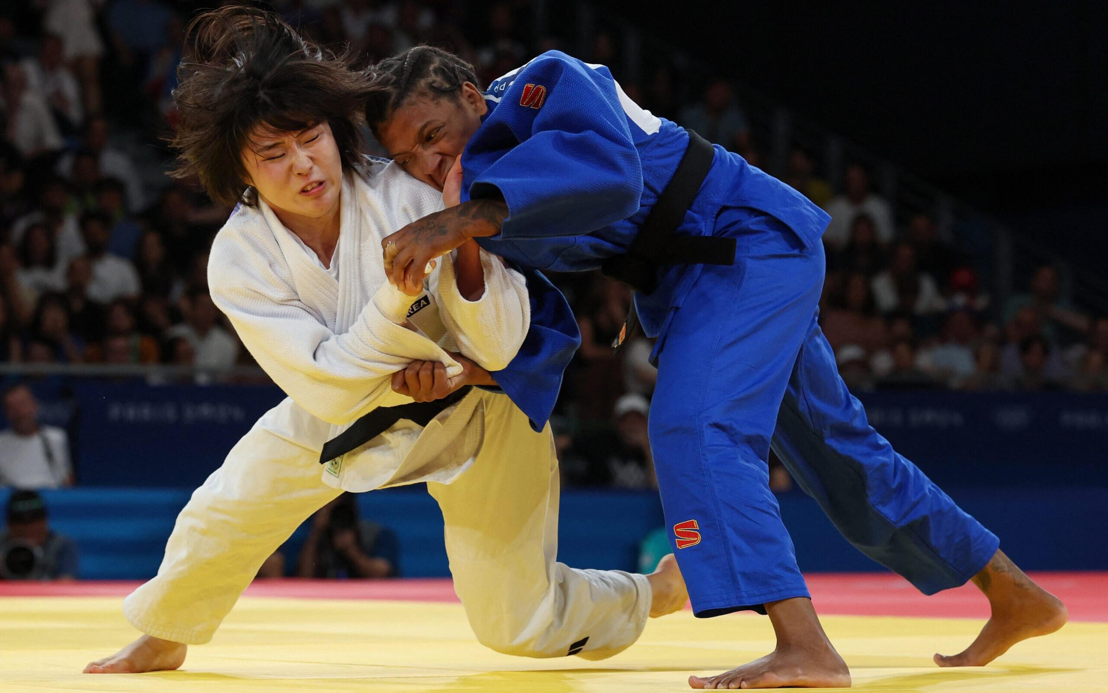 Olimpíadas: Rafaela Silva perde para sul-coreana e disputará o bronze no judô