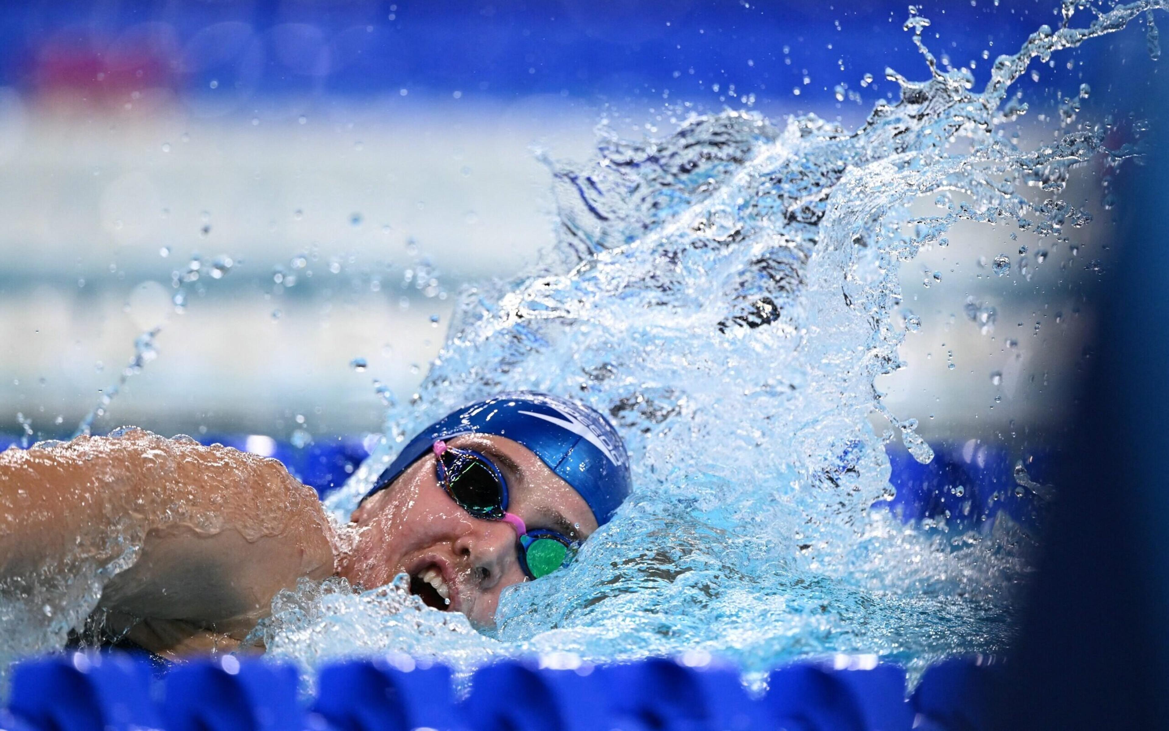 Beatriz Dizotti avança para final da natação nas Olimpíadas e faz história