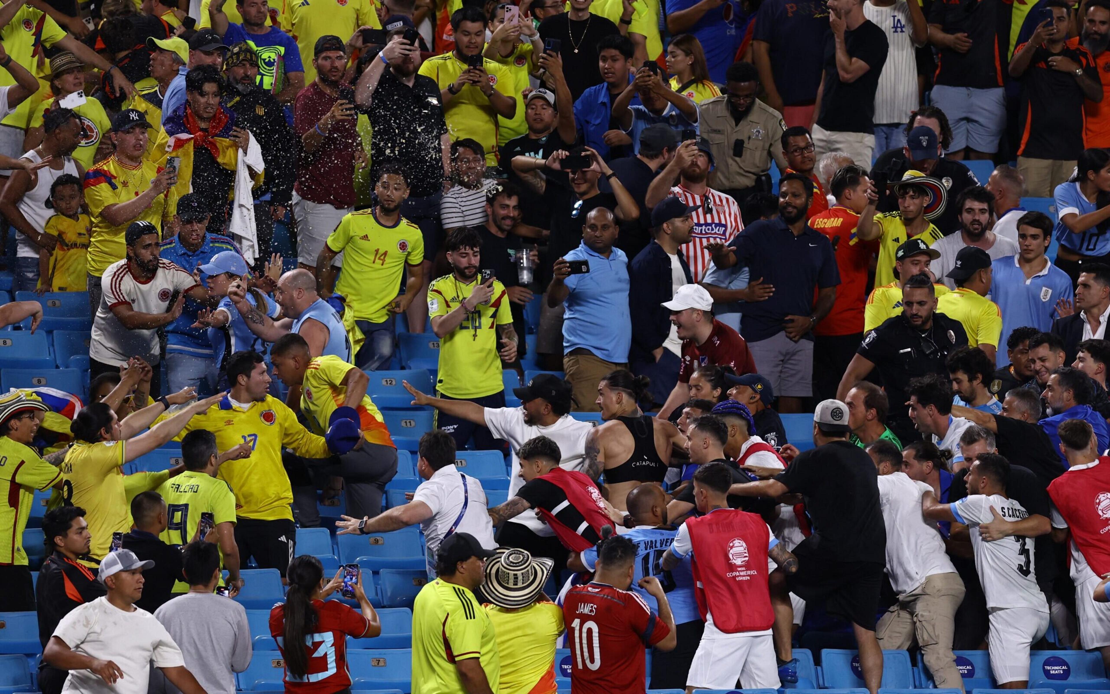 Linha do tempo: entenda toda a confusão entre jogadores e torcidas de Uruguai e Colômbia, pela Copa América