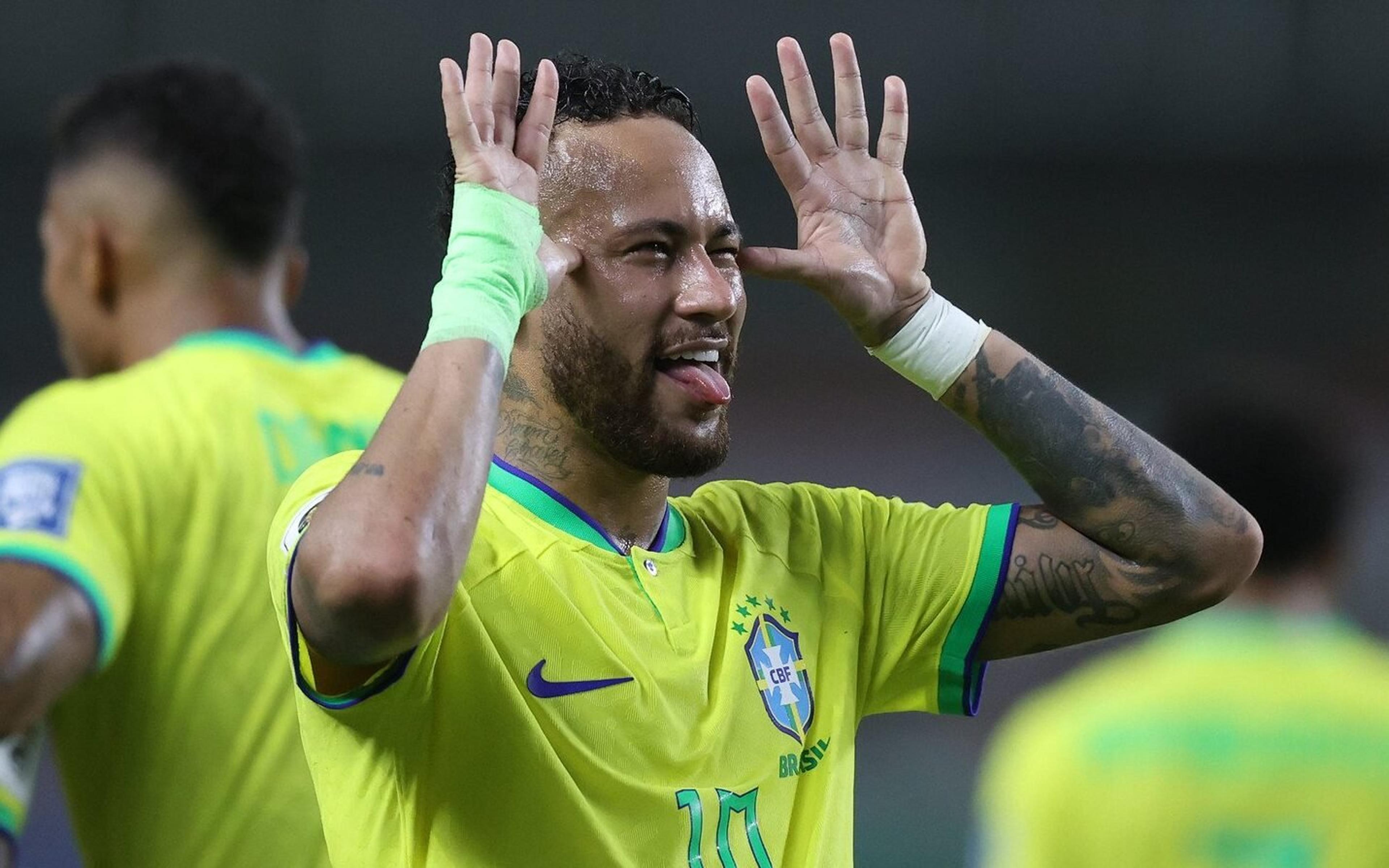 Neymar posta foto dormindo durante partida da Seleção Brasileira contra a Colômbia