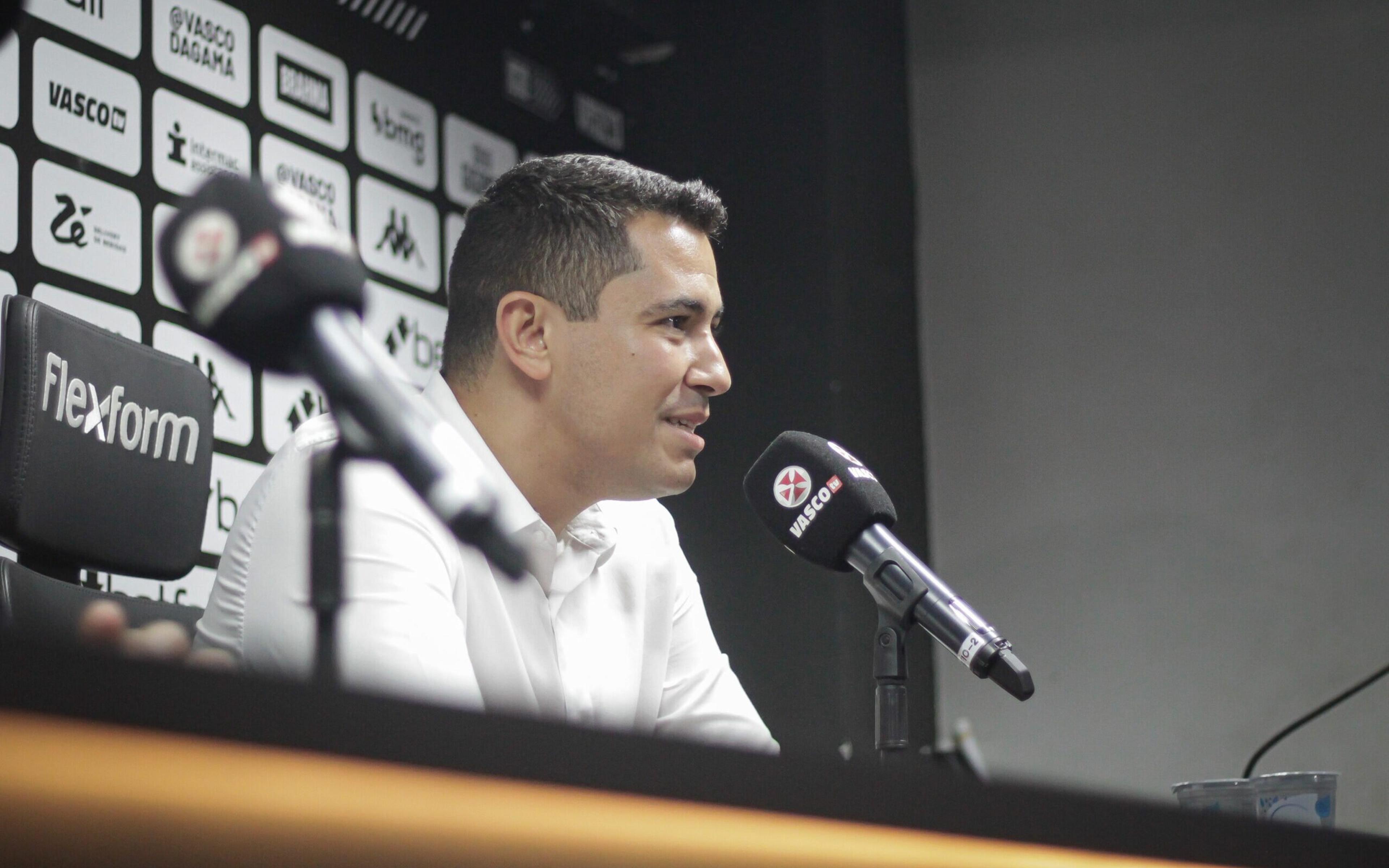 Botafogo anuncia a contratação do diretor Pedro Martins