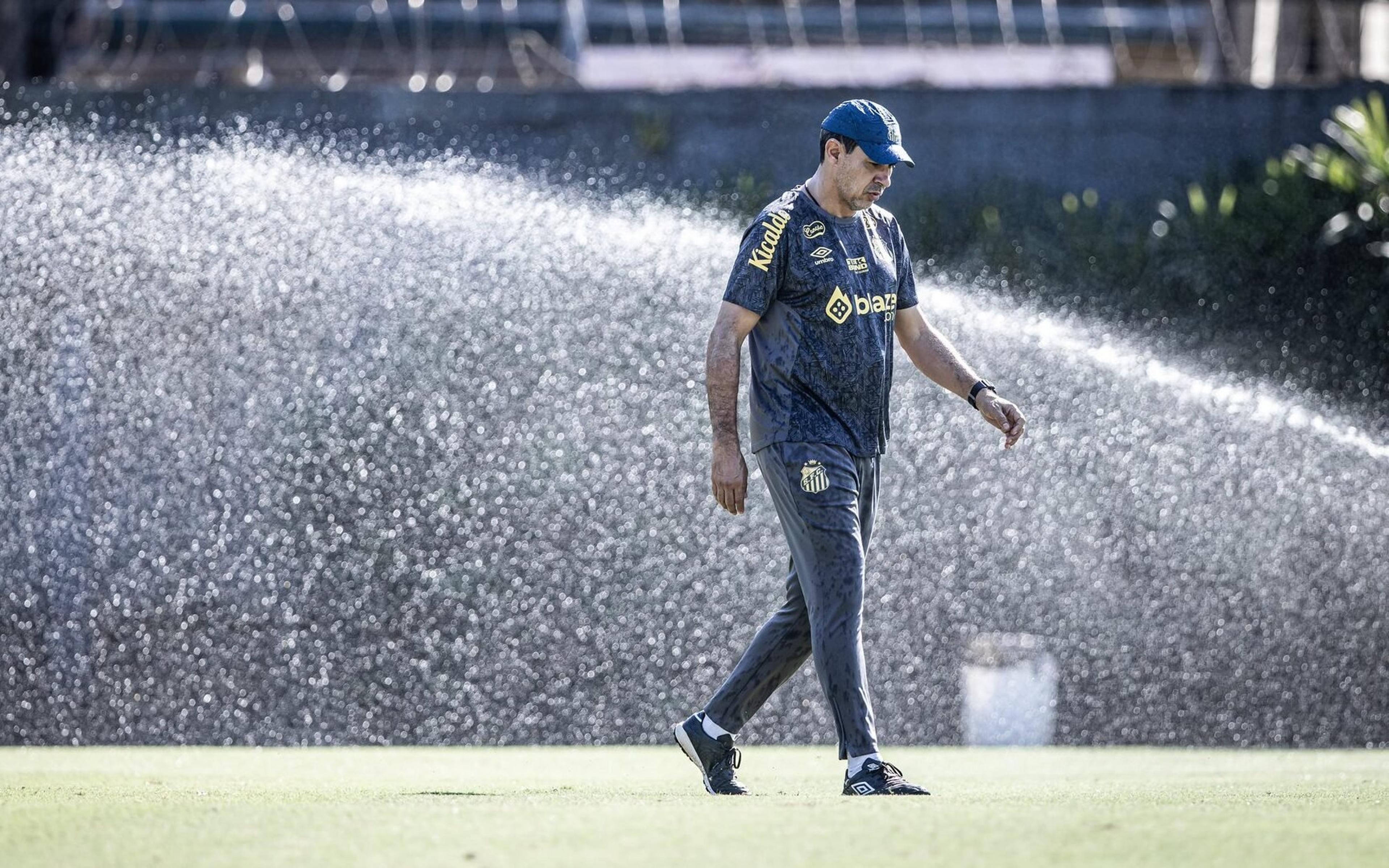 Carille é obrigado a promover mudanças na  escalação do Santos para duelo com o Ceará