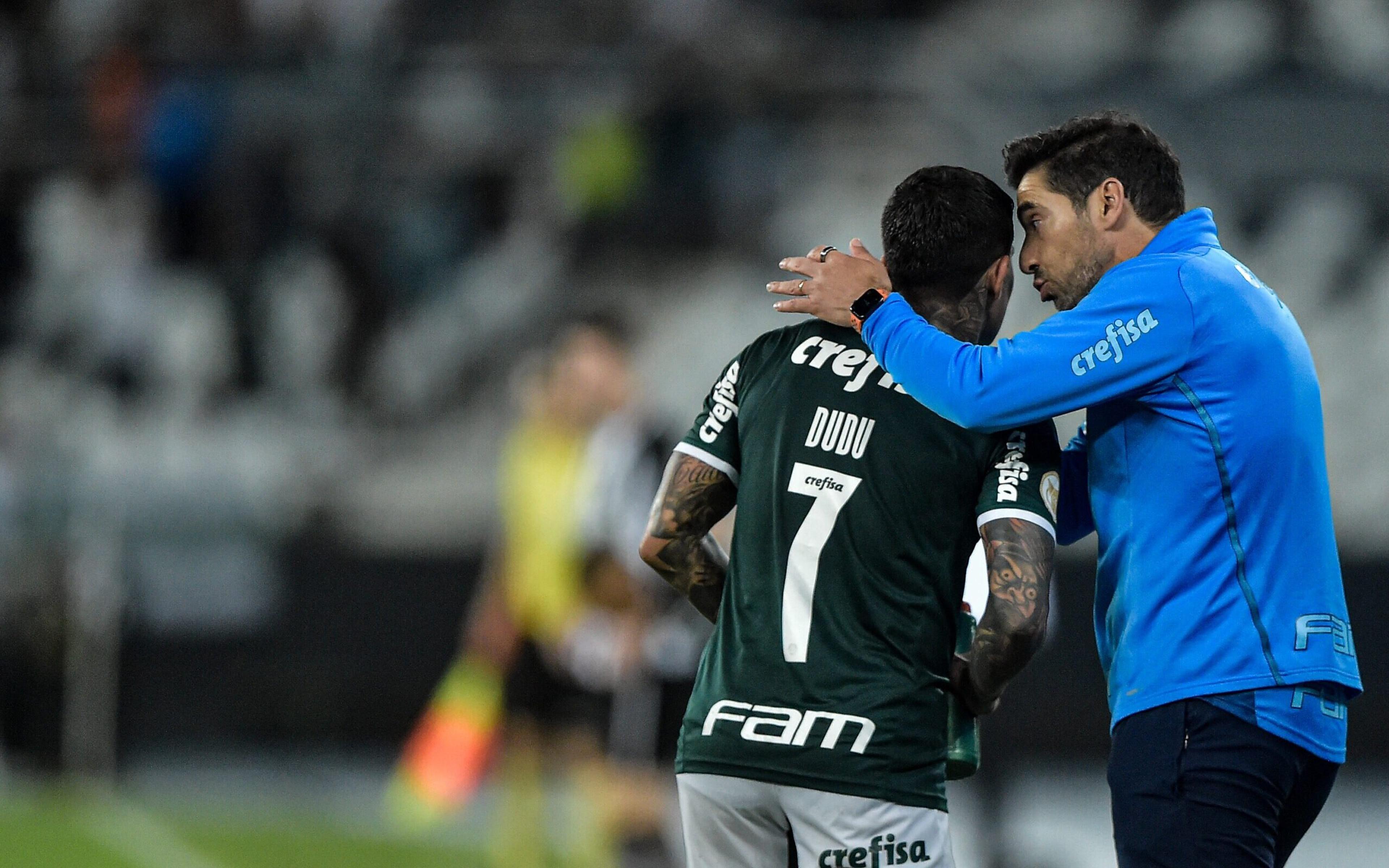 Elenco do Palmeiras mostra apoio a Dudu, que busca seu espaço no time de Abel Ferreira