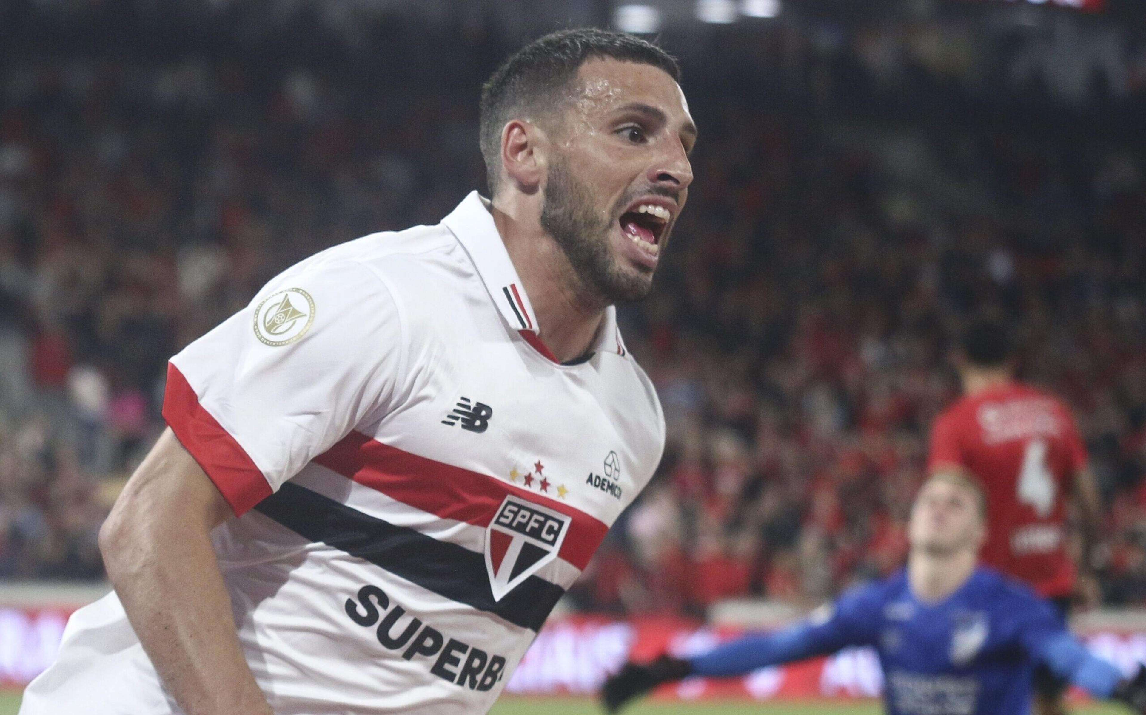 Calleri não tem lesão constatada, mas vira dúvida no São Paulo contra o Juventude