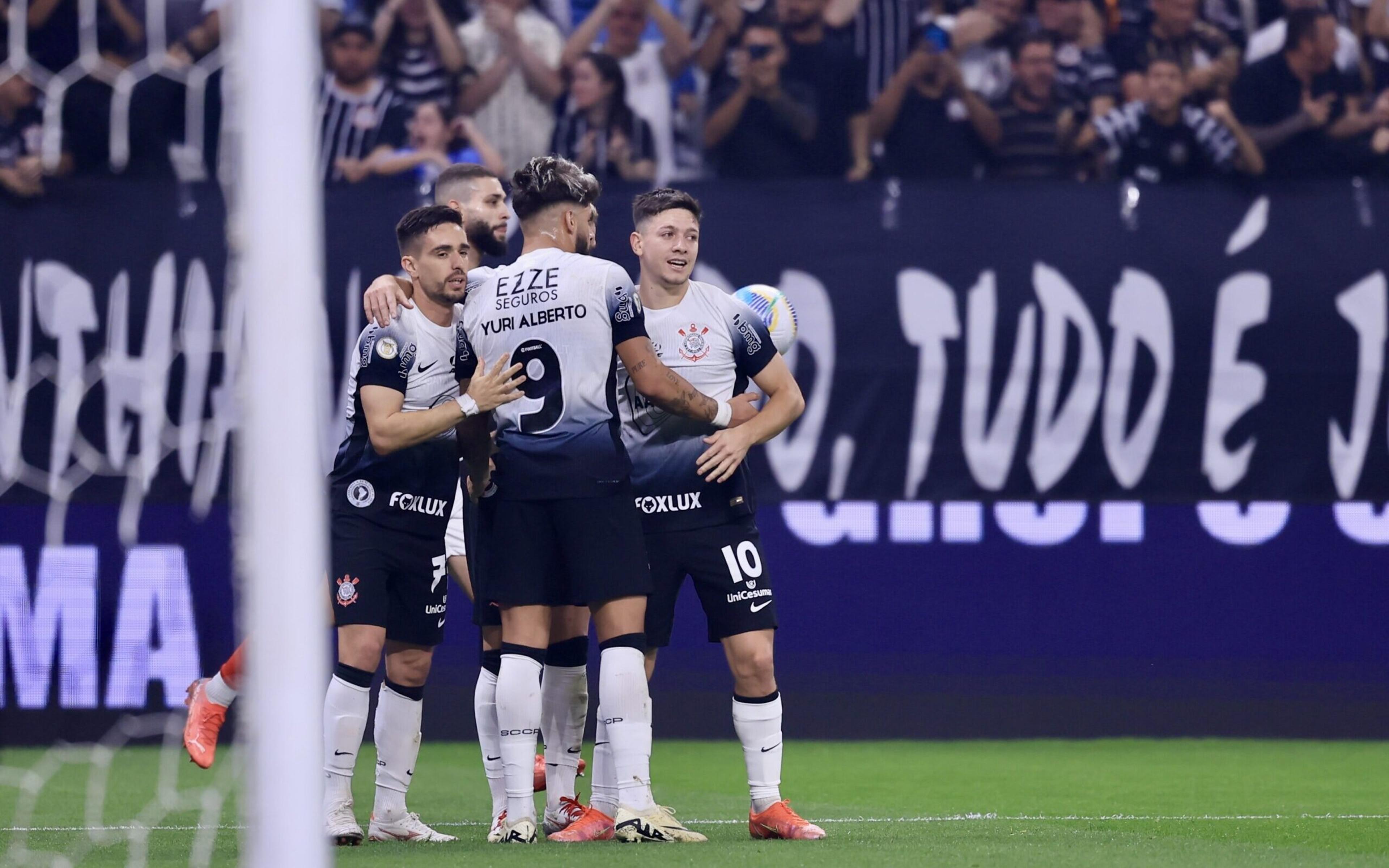 Com Hugo Souza e retorno de Fagner, Ramón Díaz promove mudanças na escalação do Corinthians