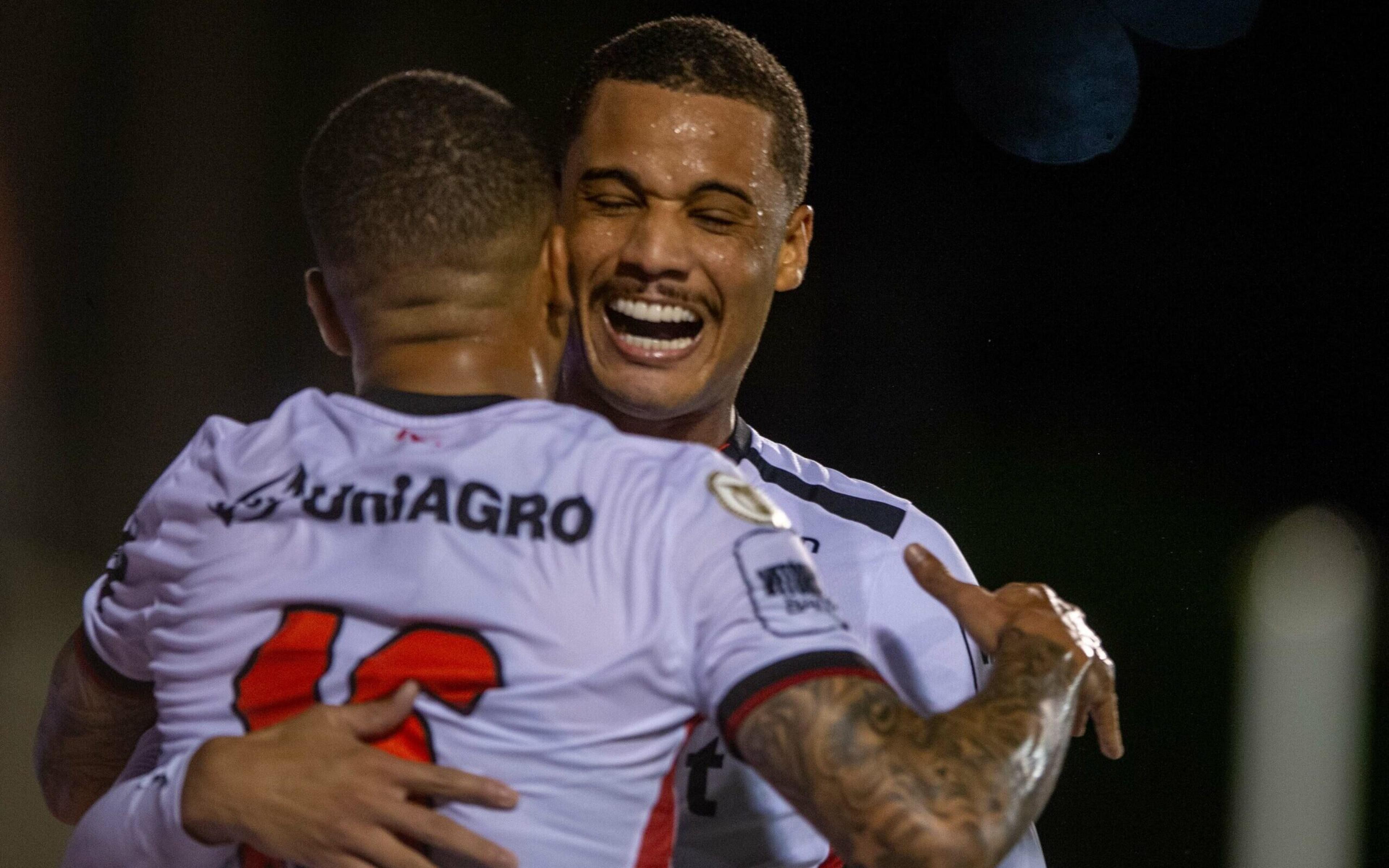 Vitória vence o Criciúma em duelo da parte de baixo da tabela no Brasileirão