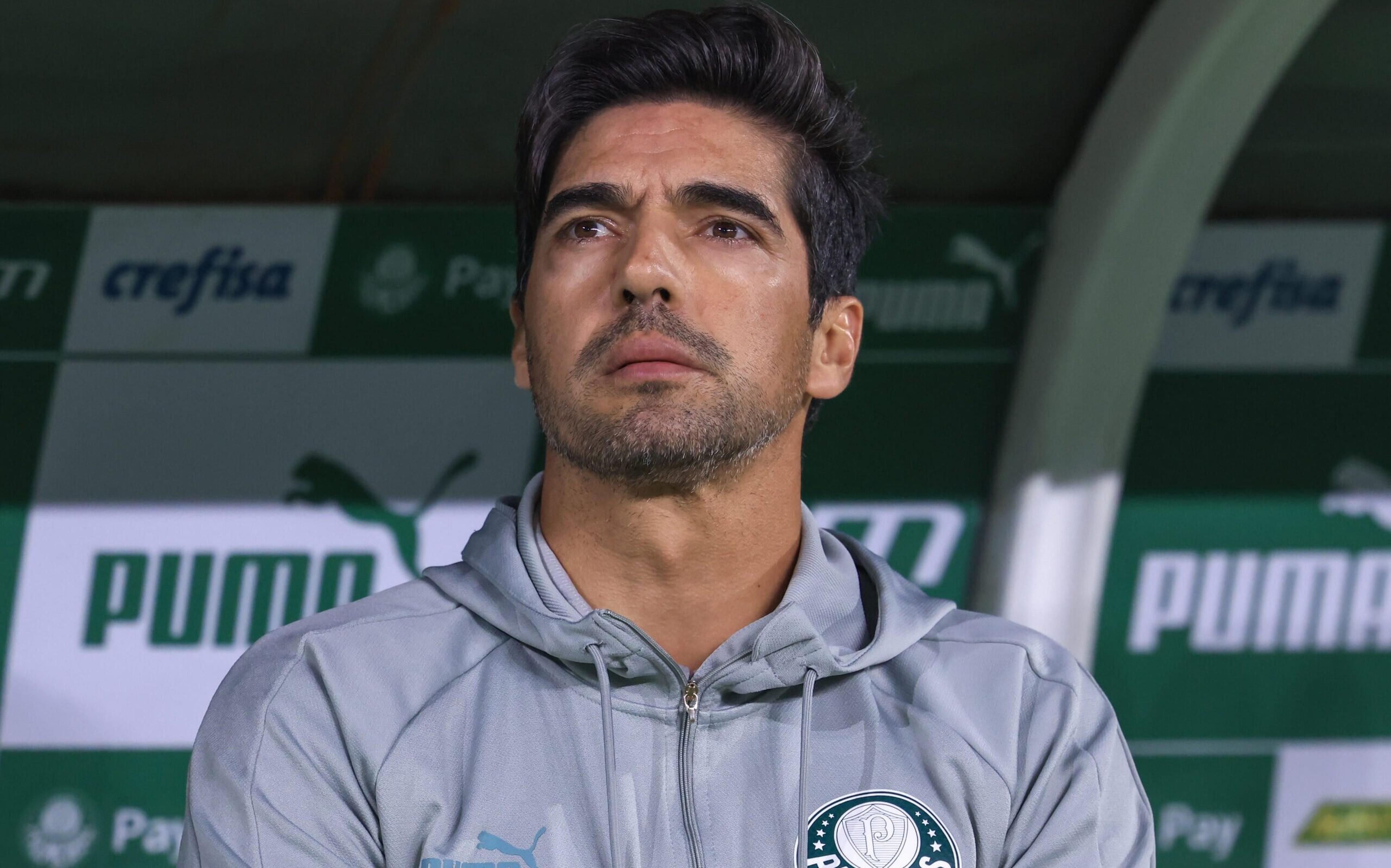 Estêvão, do Palmeiras, volta a sentir dores e preocupa Abel Ferreira