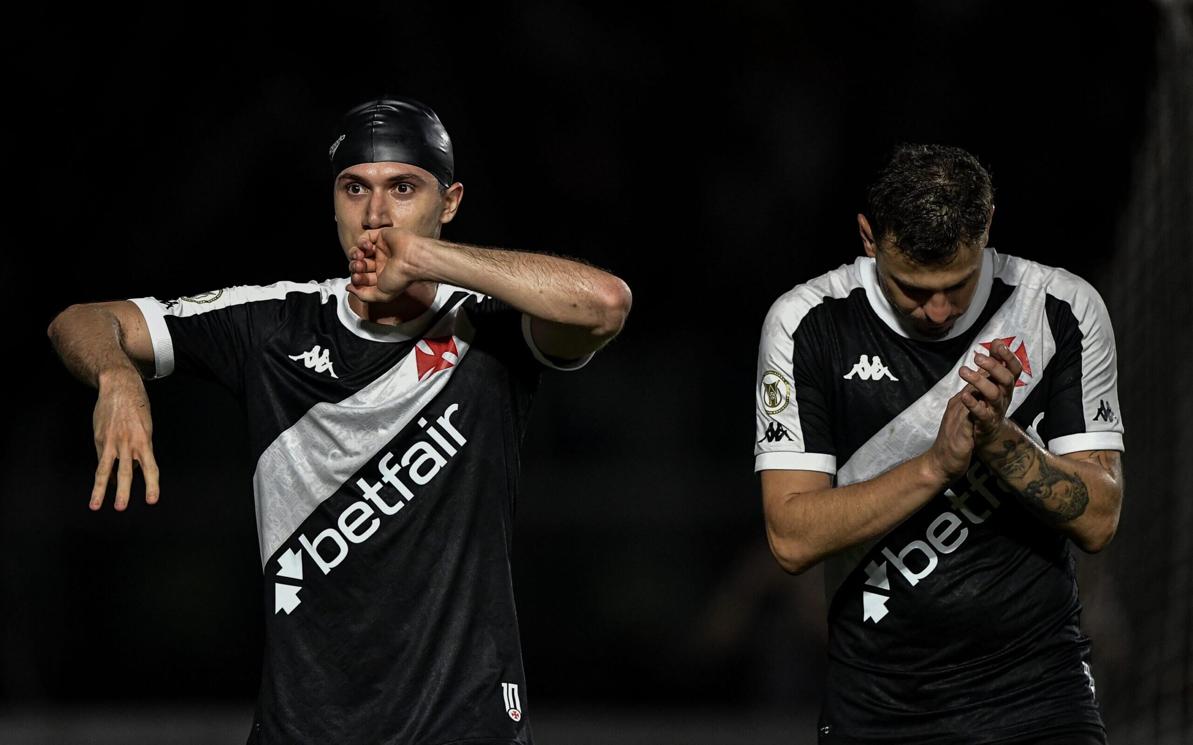 Com lei do ex, Vasco vence o Corinthians pelo Brasileirão e quebra jejum de 14 anos