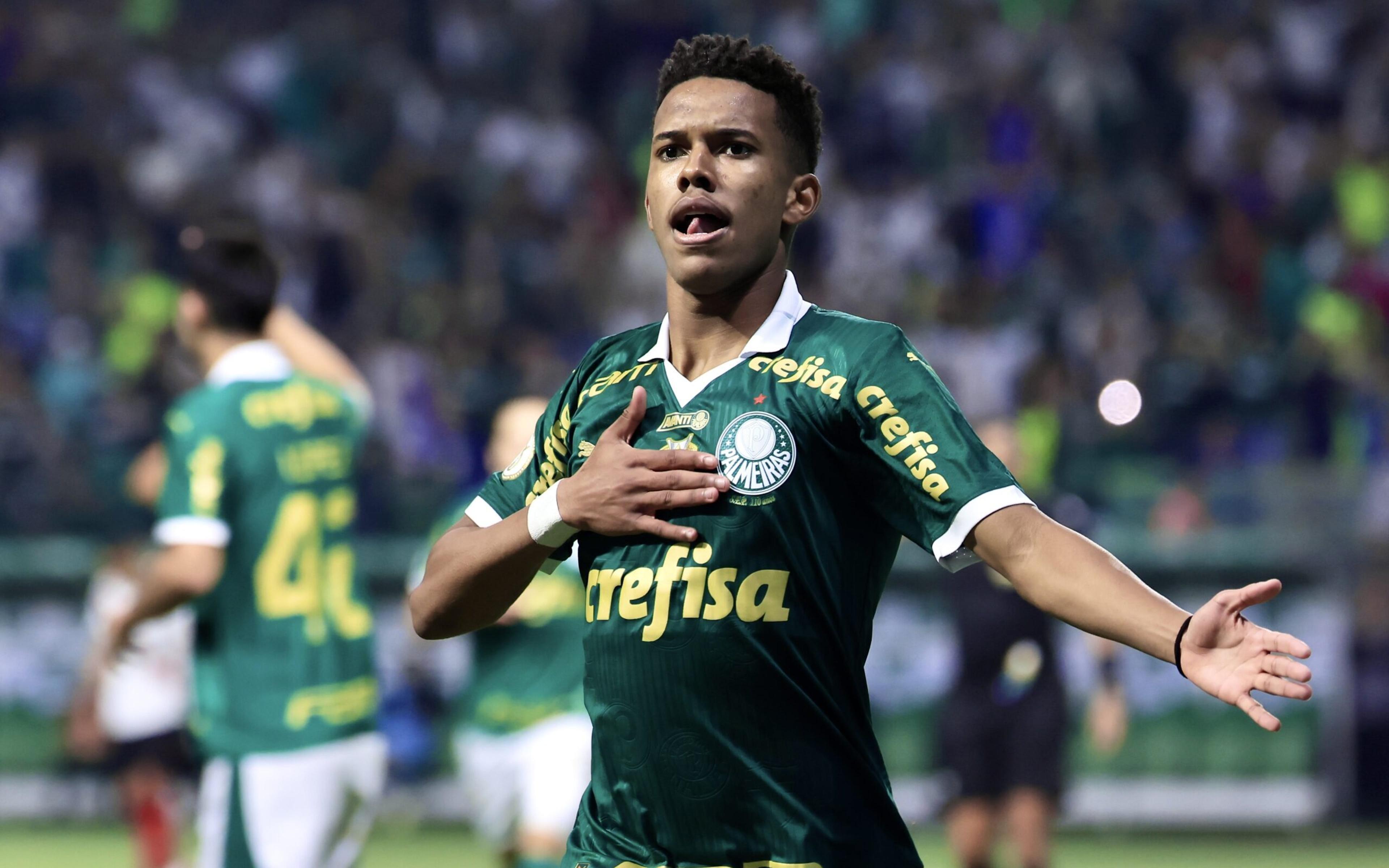 Torcedores do Palmeiras exaltam Estêvão: ‘Ronaldo Fenômeno da Barra Funda’