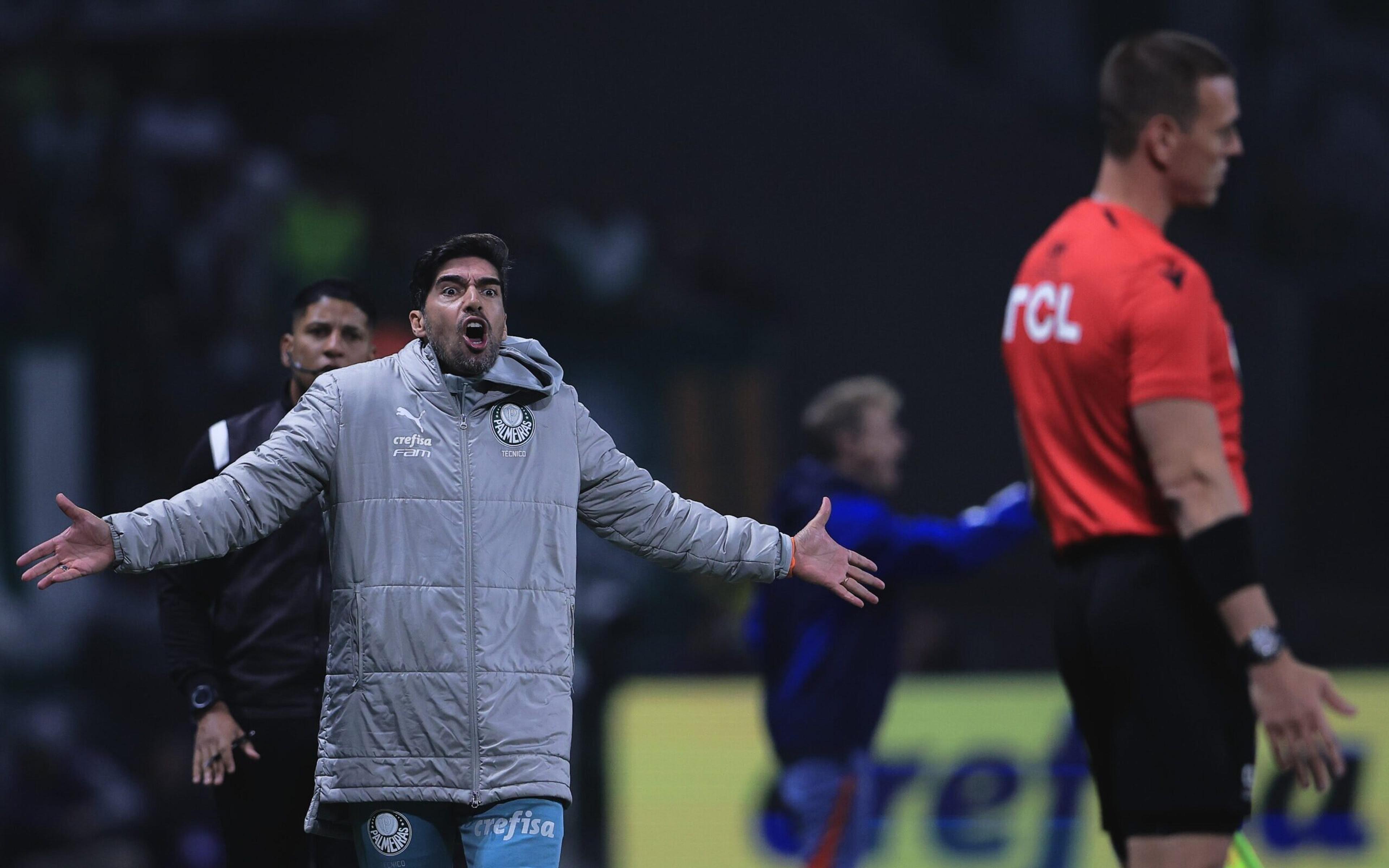 Abel define gol anulado em Palmeiras x Cruzeiro e detona arbitragem: ‘Não entendo o critério’