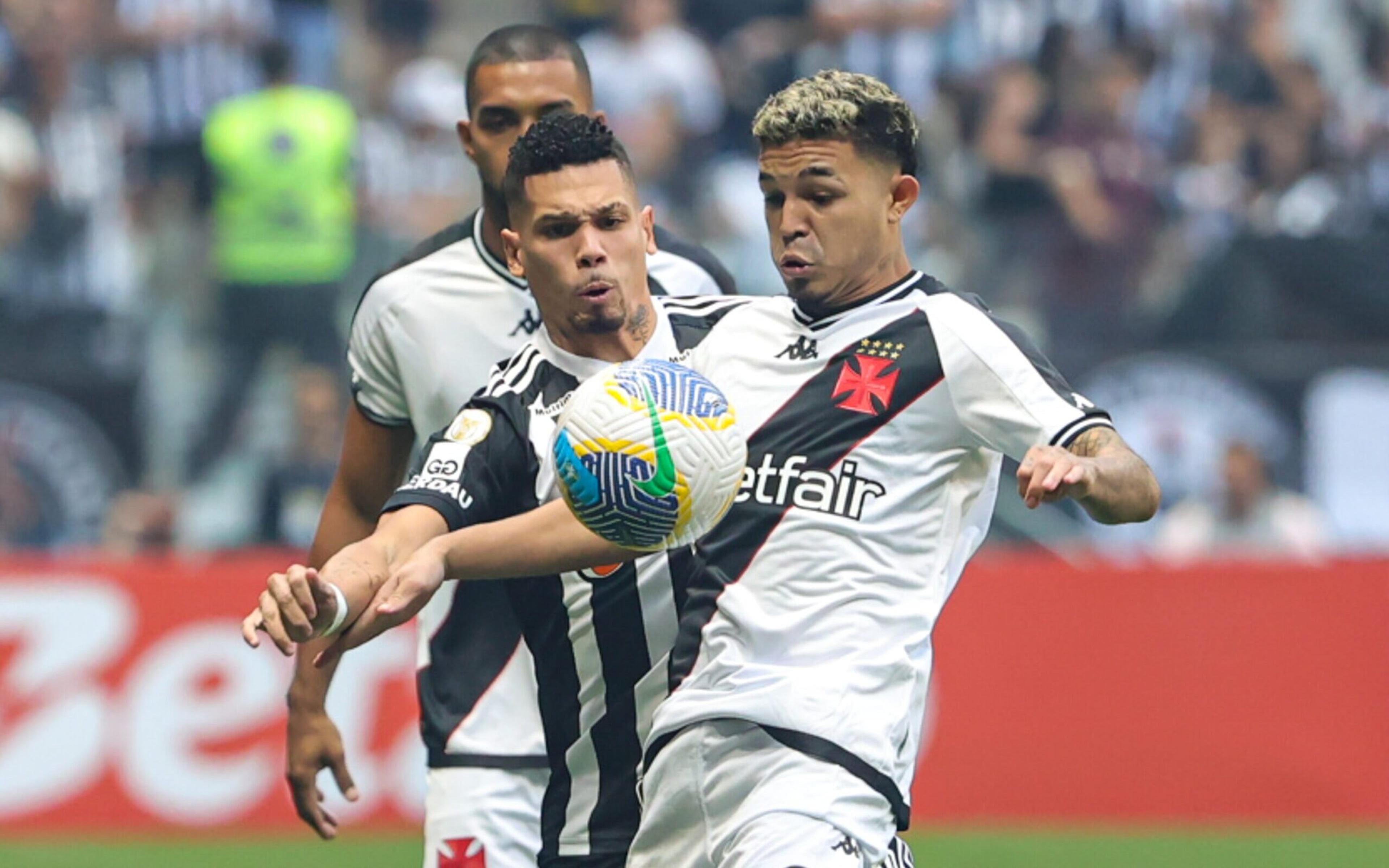 Sem Adson, Rafael Paiva terá ‘dor de cabeça’ para montar ataque do Vasco contra o Grêmio