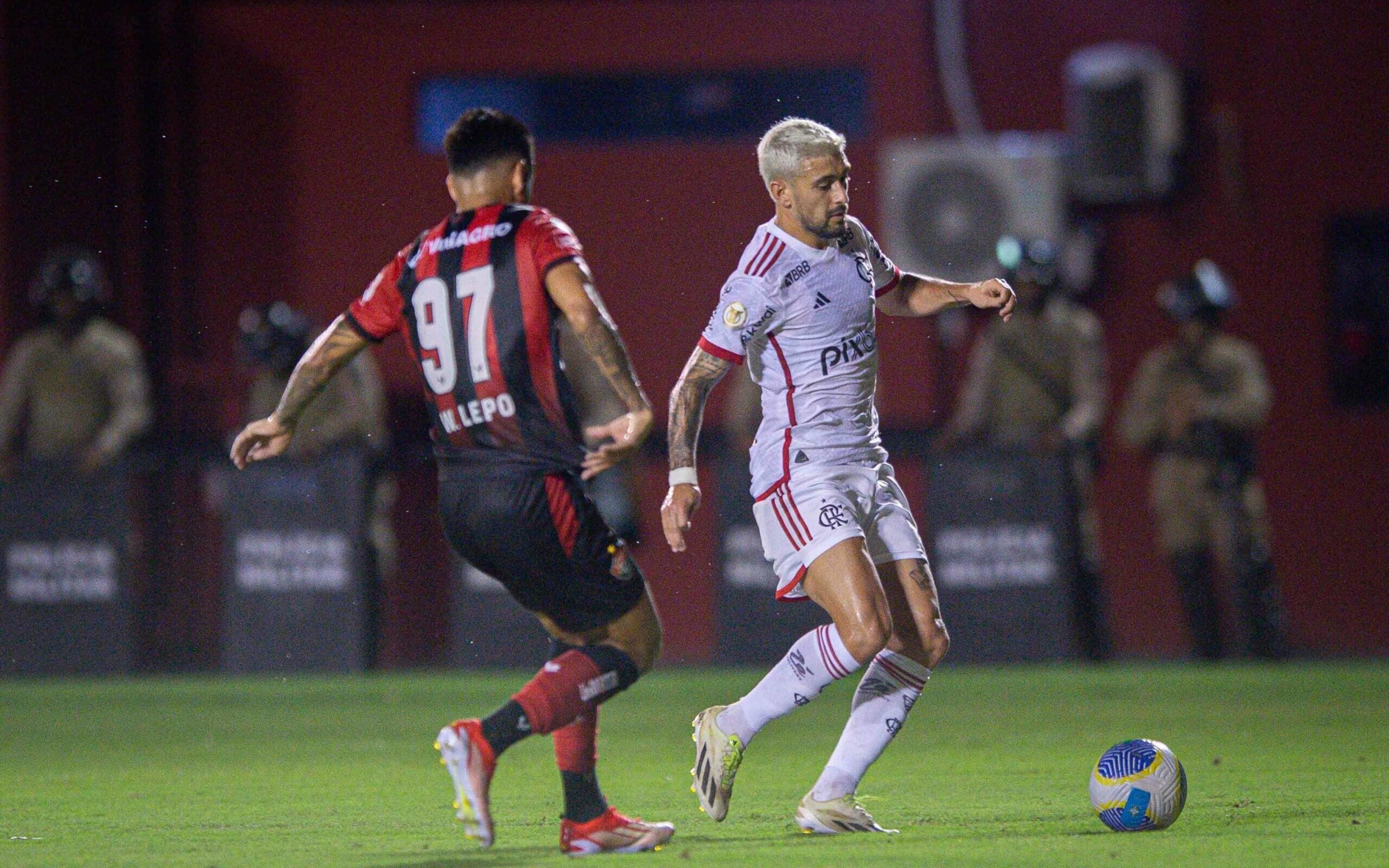 Gols e melhores momentos do triunfo do Flamengo sobre o Vitória pelo Brasileirão