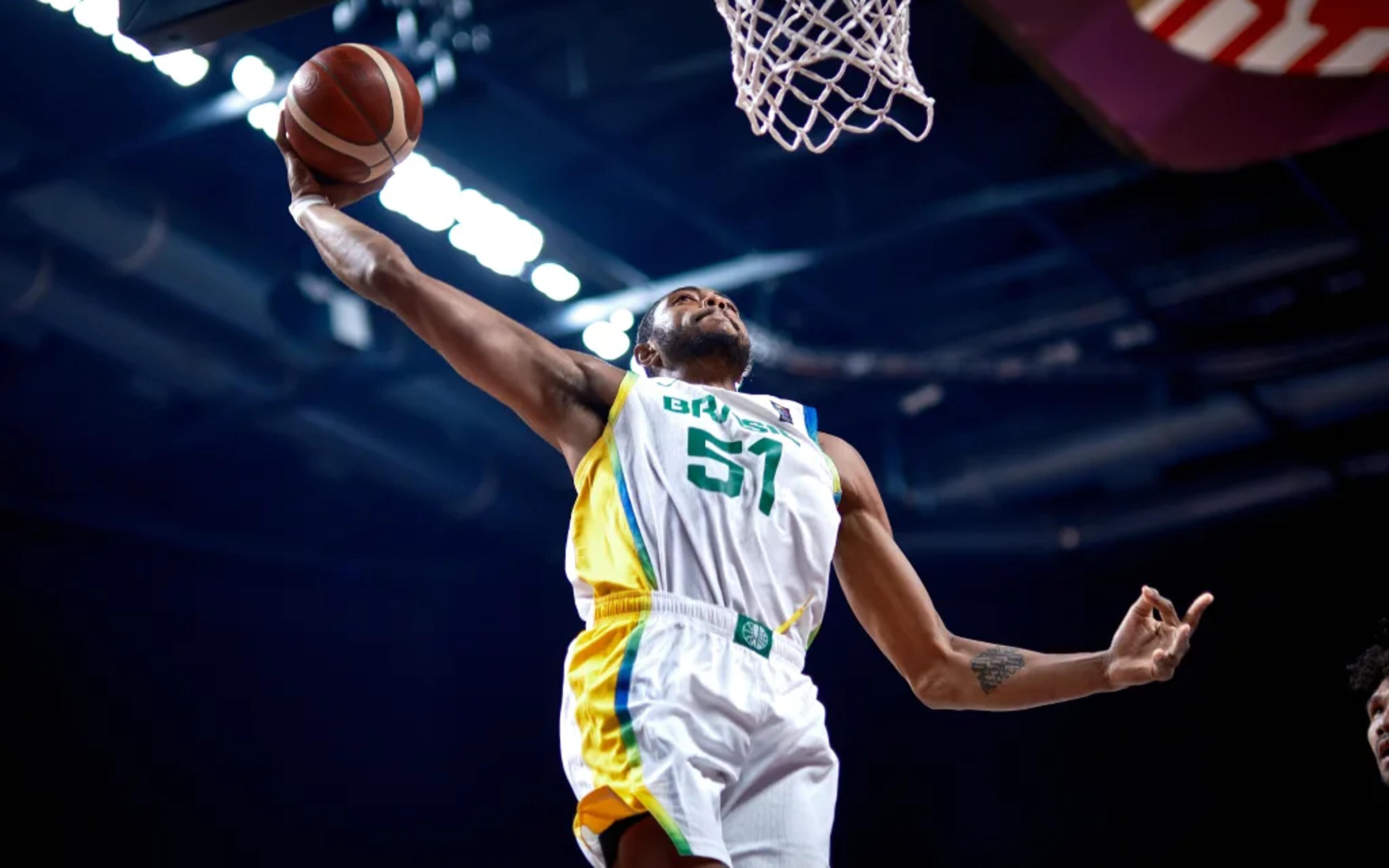 Seleção Brasileira de Basquete vira contra as Filipinas e está a uma vitória da vaga nos Jogos de Paris