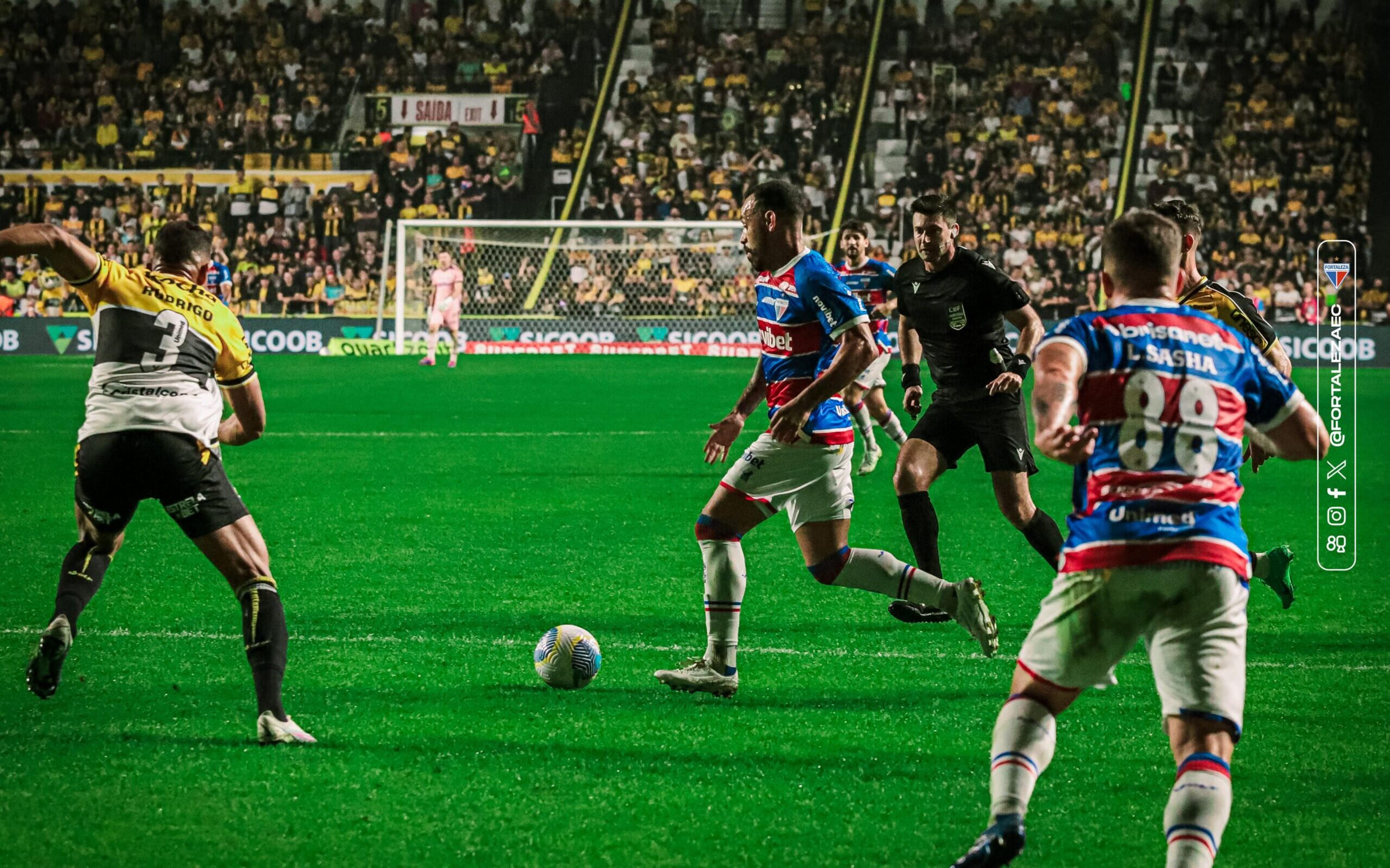 Com muitas chances desperdiçadas, Criciúma e Fortaleza ficam no empate pelo Brasileirão