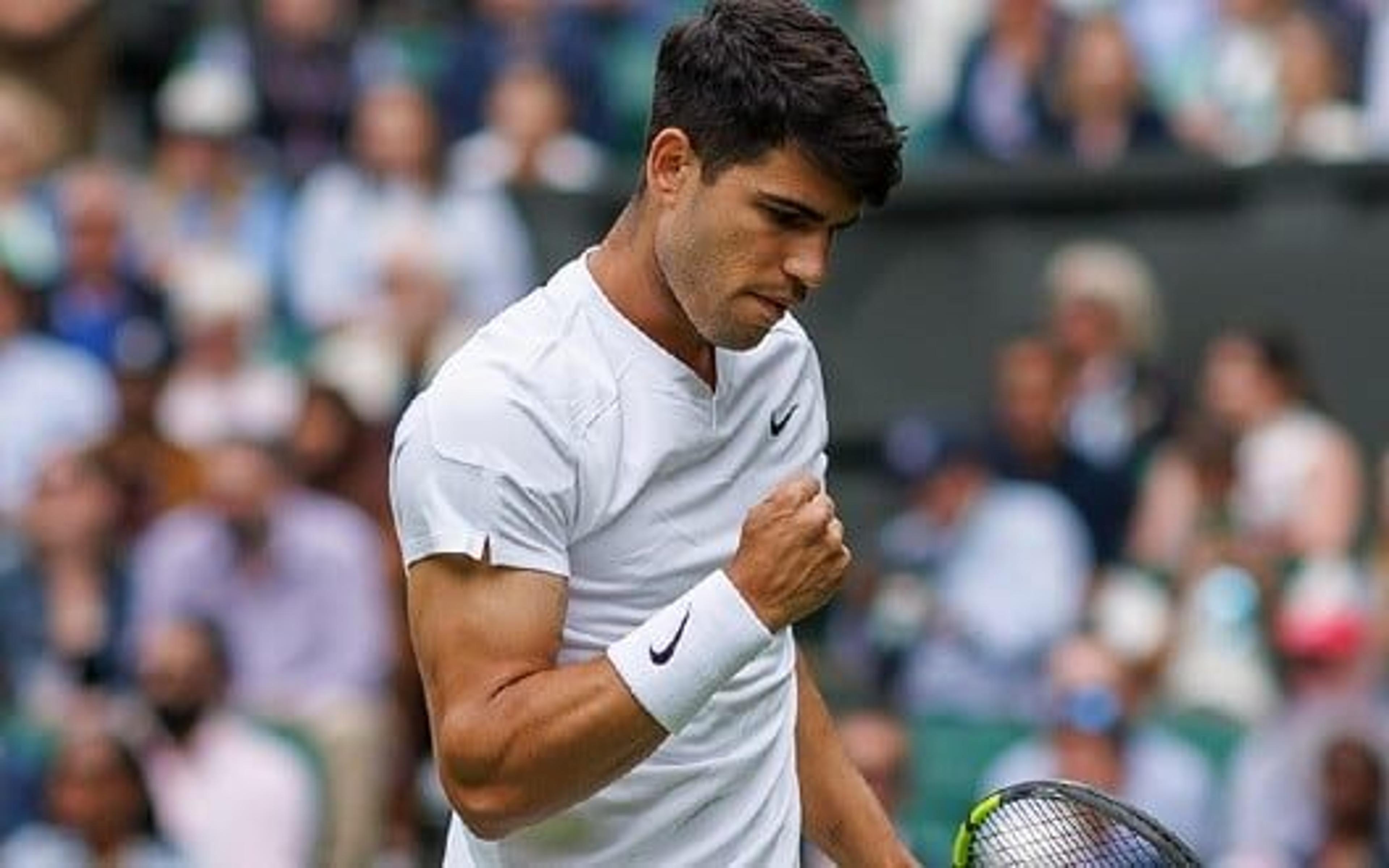 Alcaraz supera francês e vai às quartas em Wimbledon